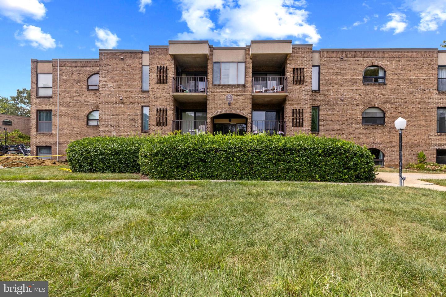 20 Silverwood Cir #5 Property Photo 1