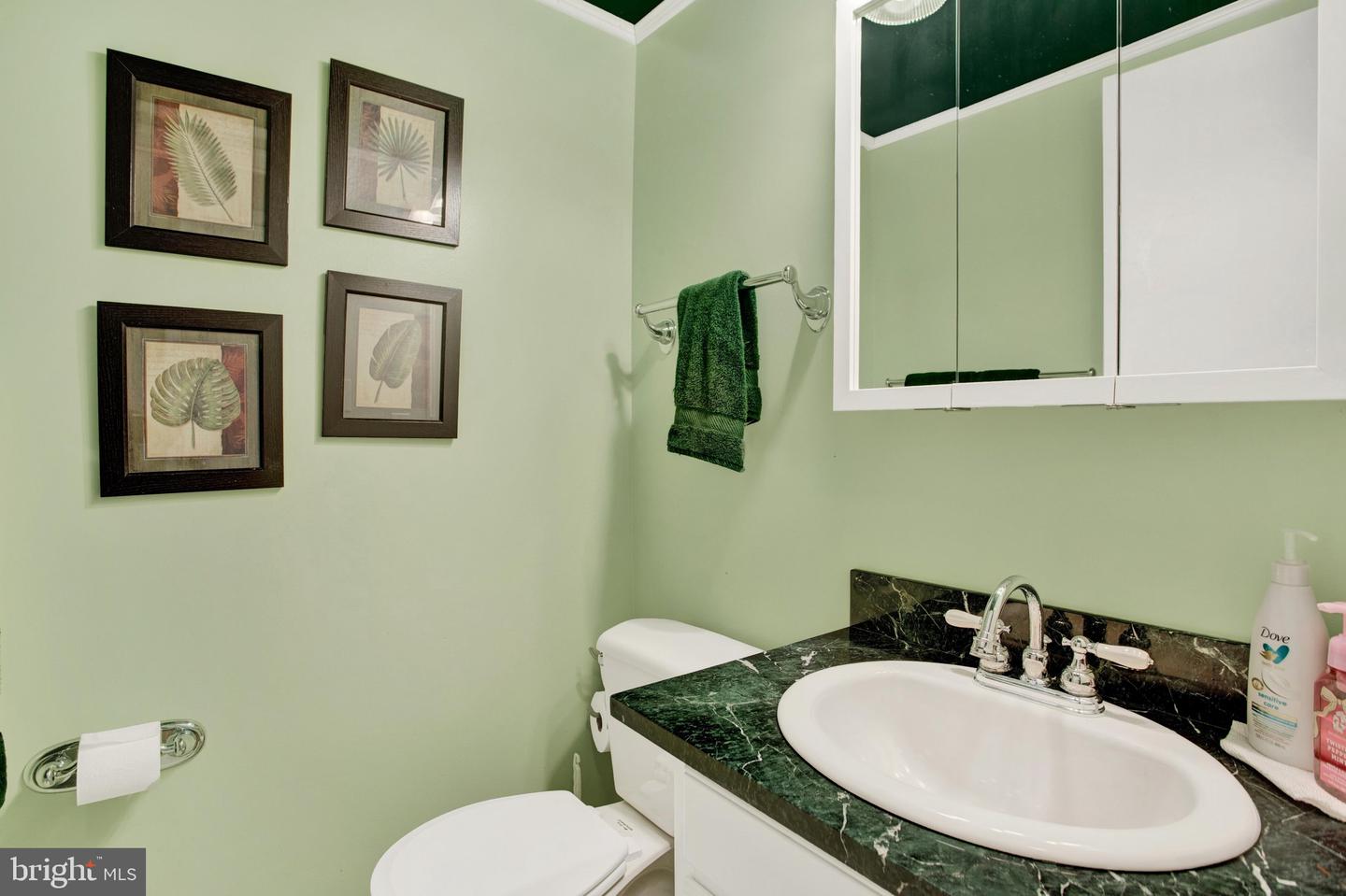 1853 Foxdale Ct Property Photo 6