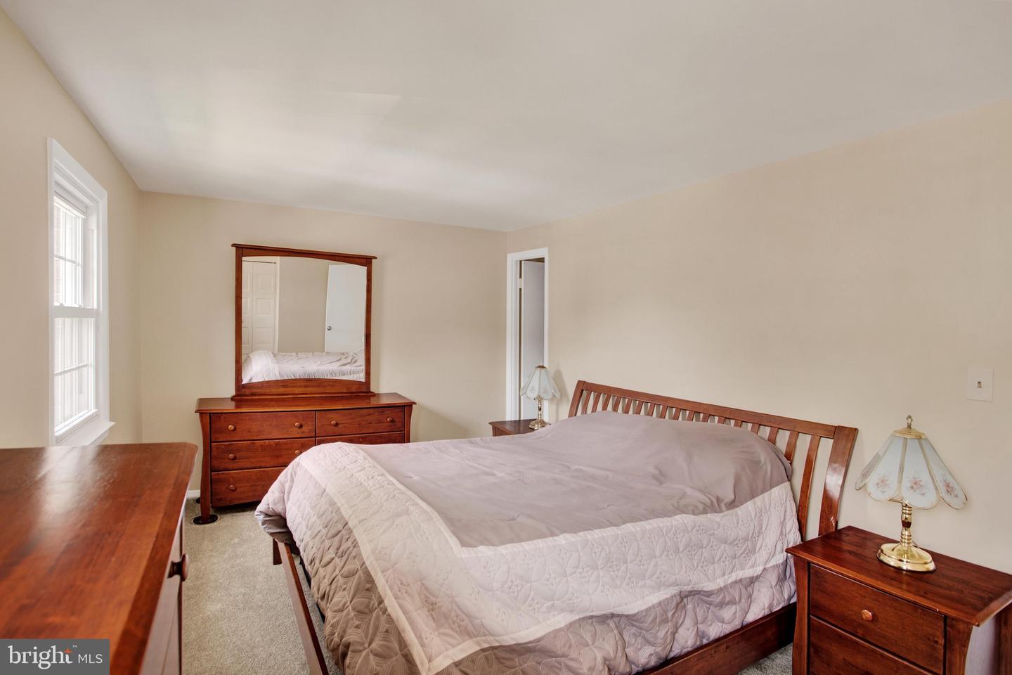 1853 Foxdale Ct Property Photo 17