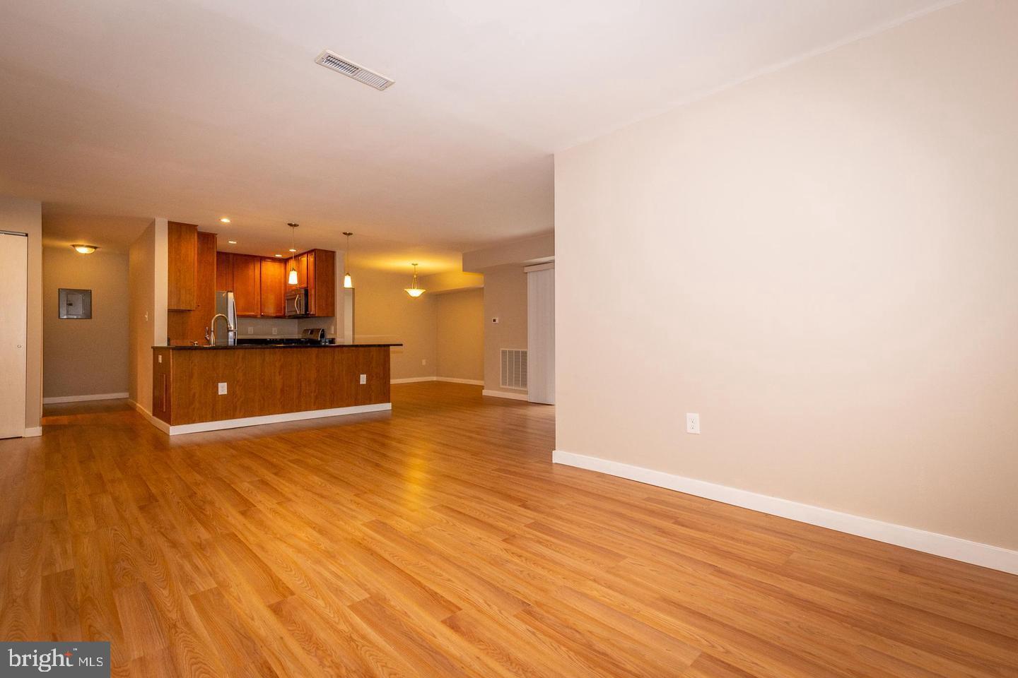 9 Silverwood Cir #11 Property Photo 5