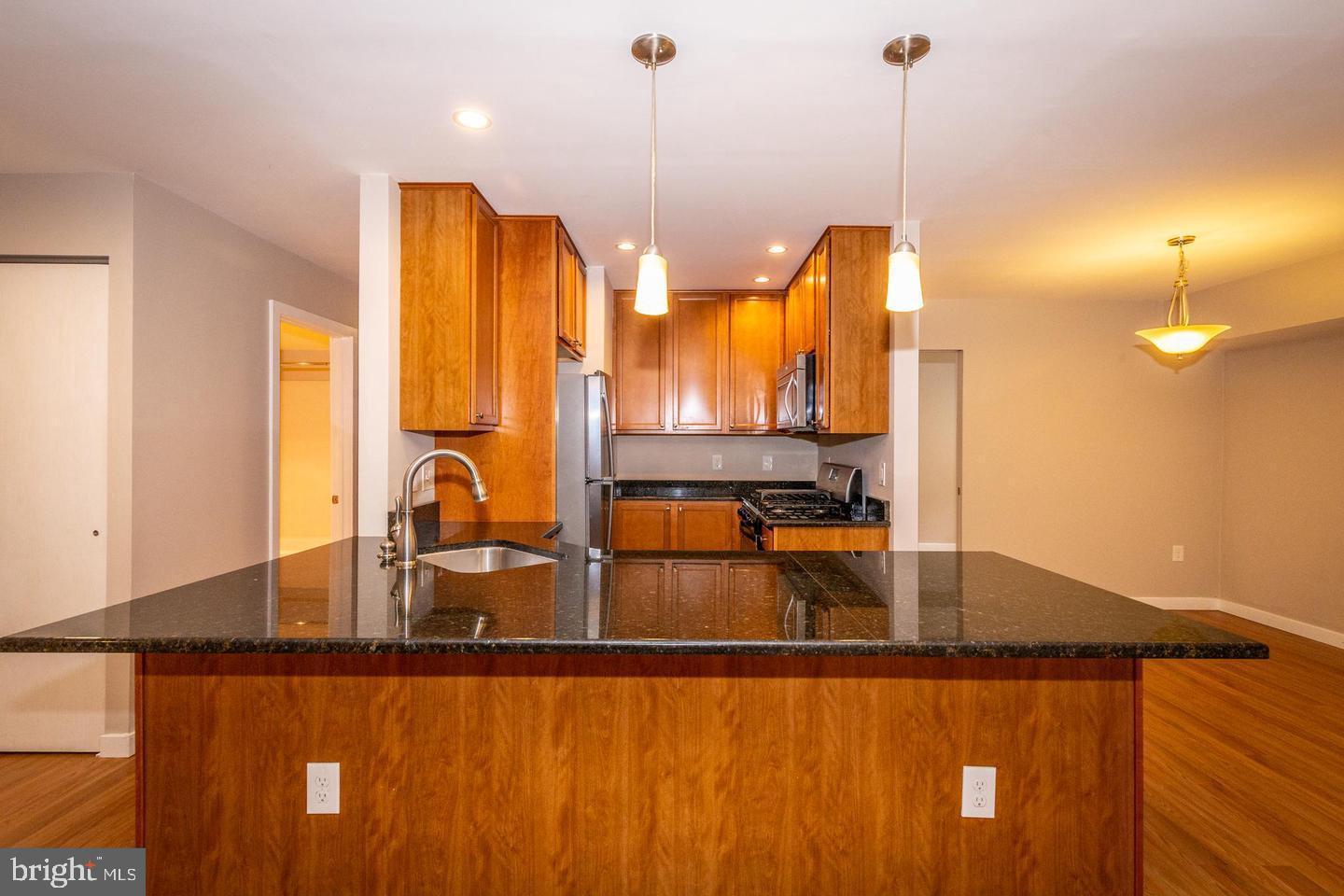 9 Silverwood Cir #11 Property Photo 6