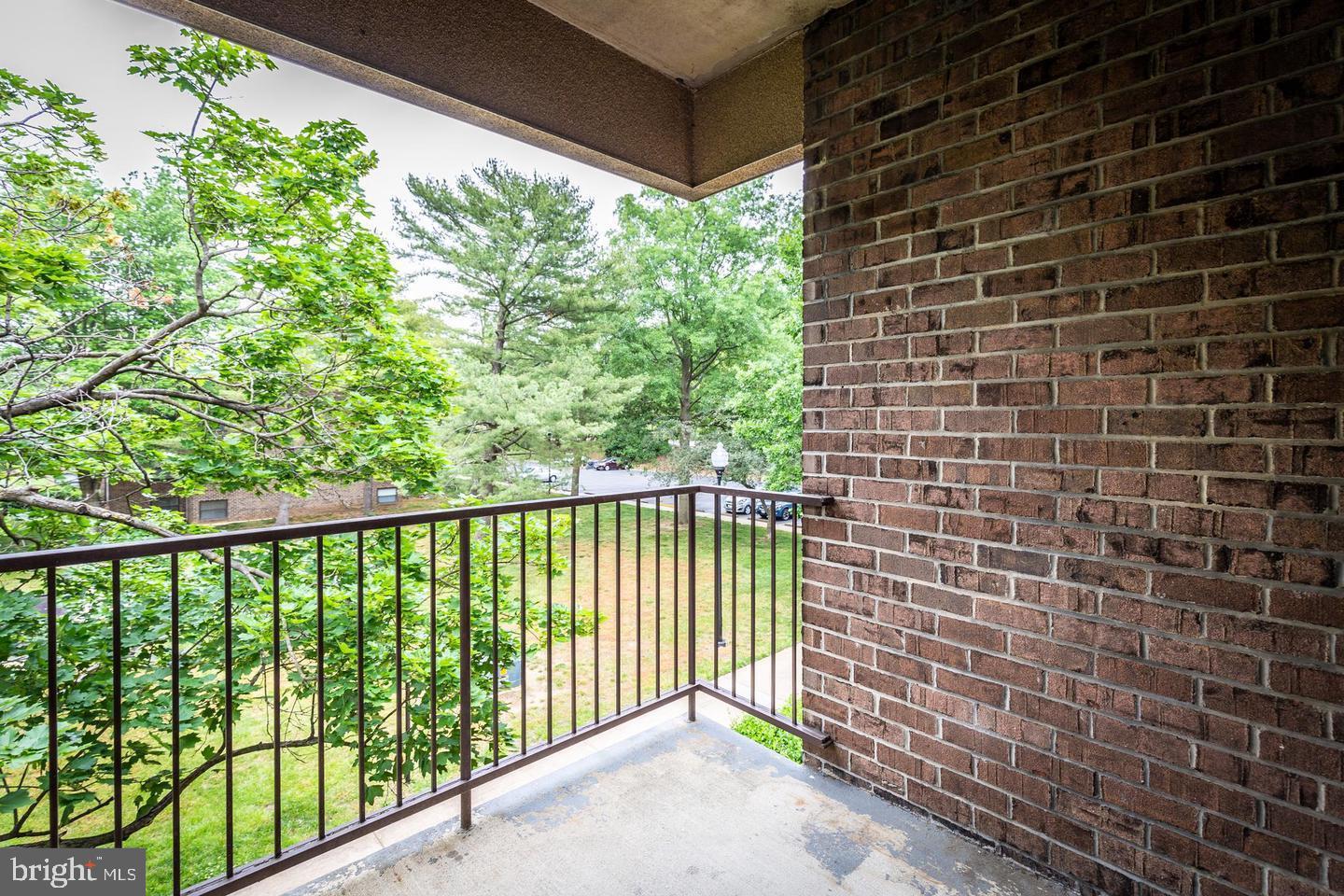 9 Silverwood Cir #11 Property Photo 11