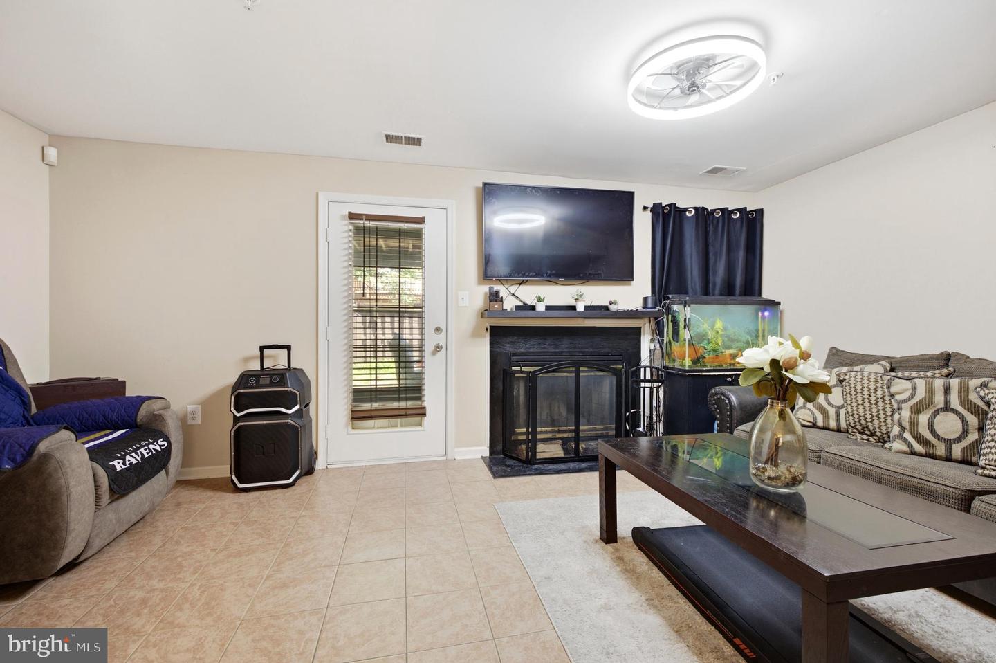 8145 Shoal Creek Dr Property Photo 2