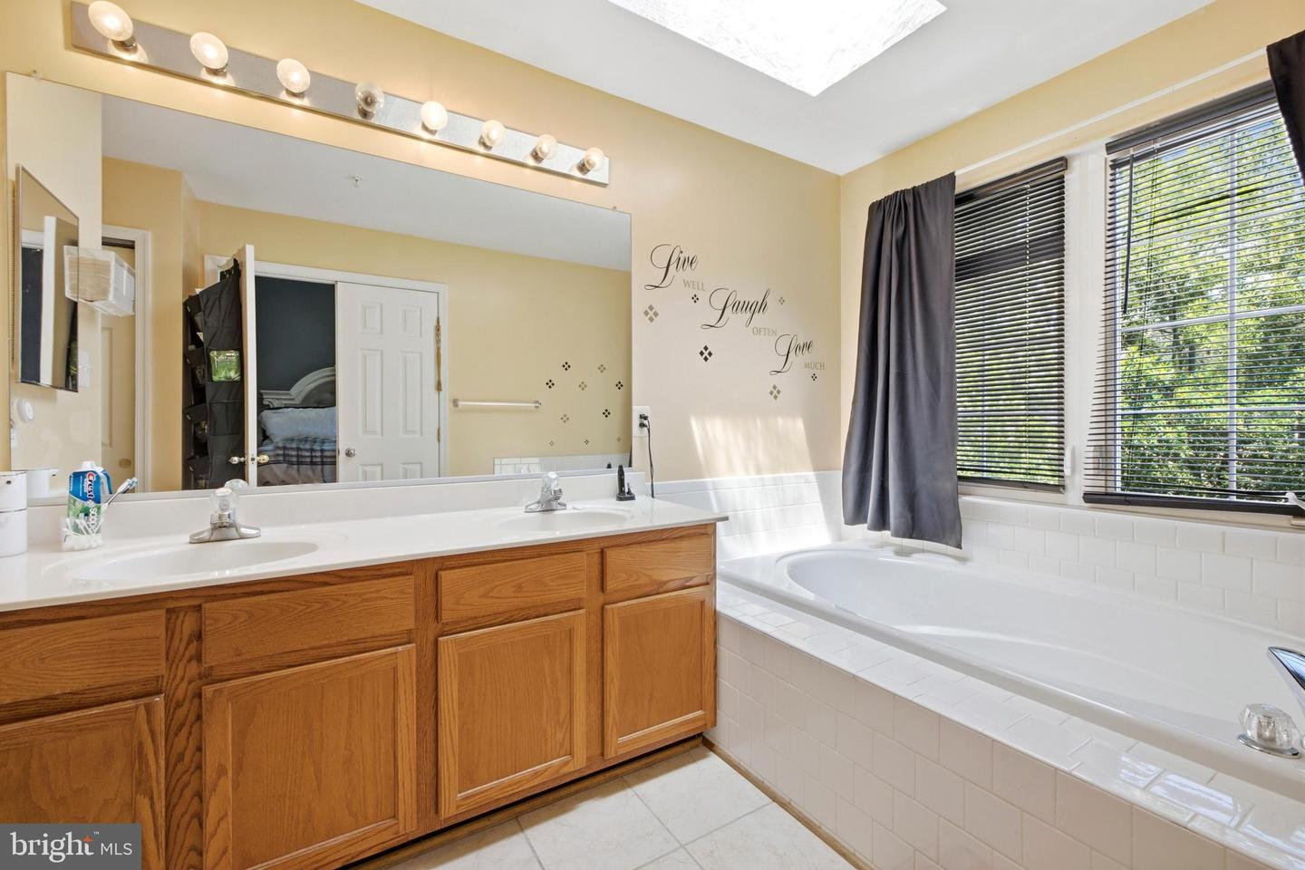 8145 Shoal Creek Dr Property Photo 25