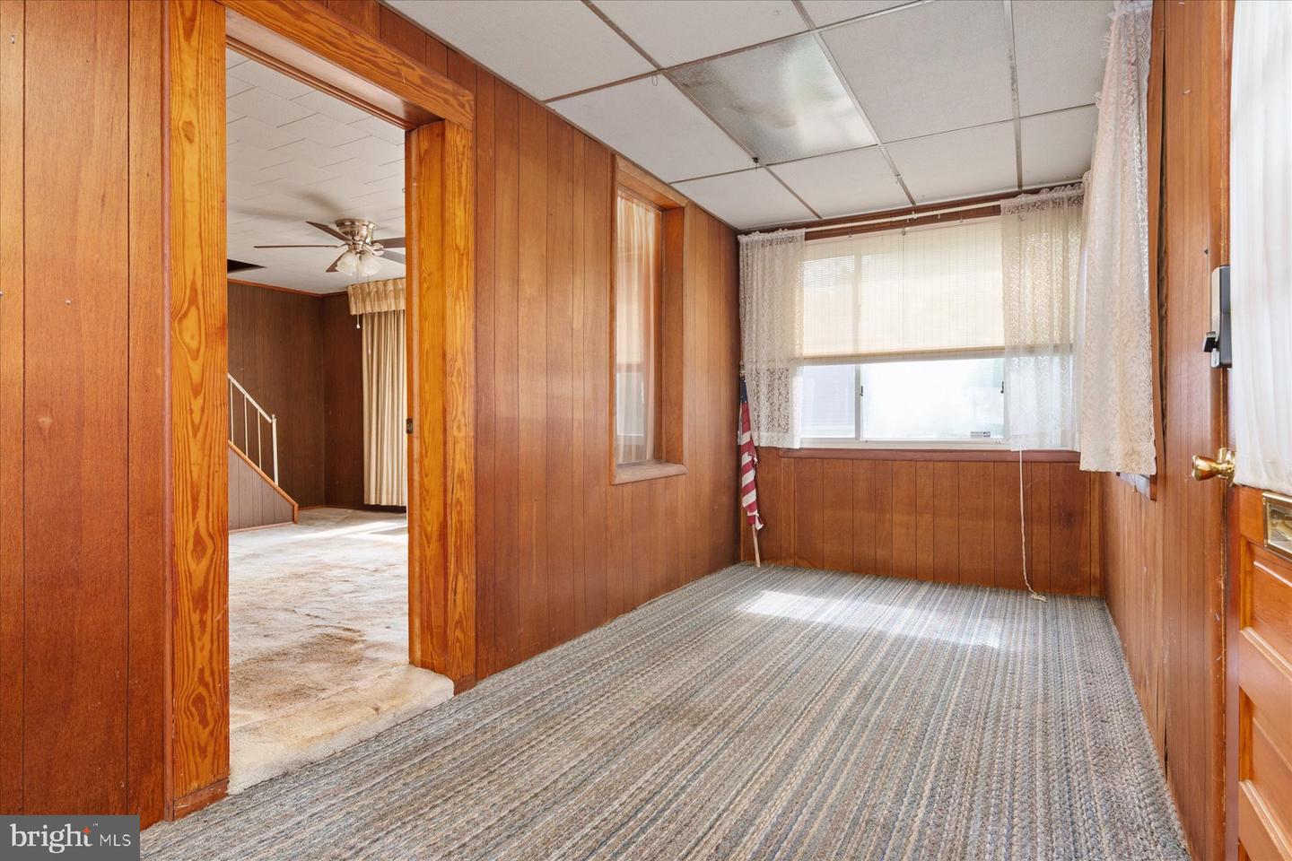 212 Charles St Property Photo 5