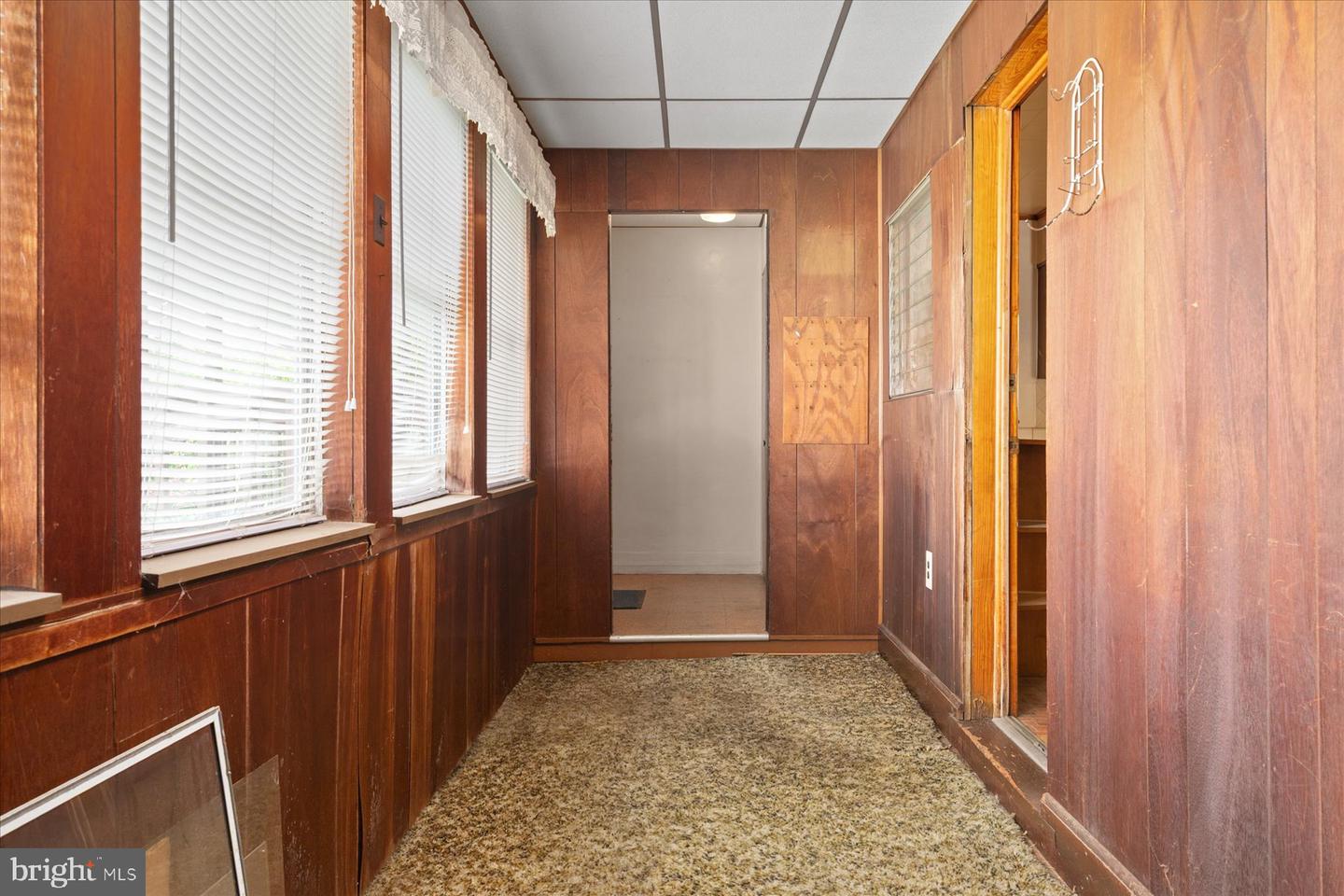 212 Charles St Property Photo 14