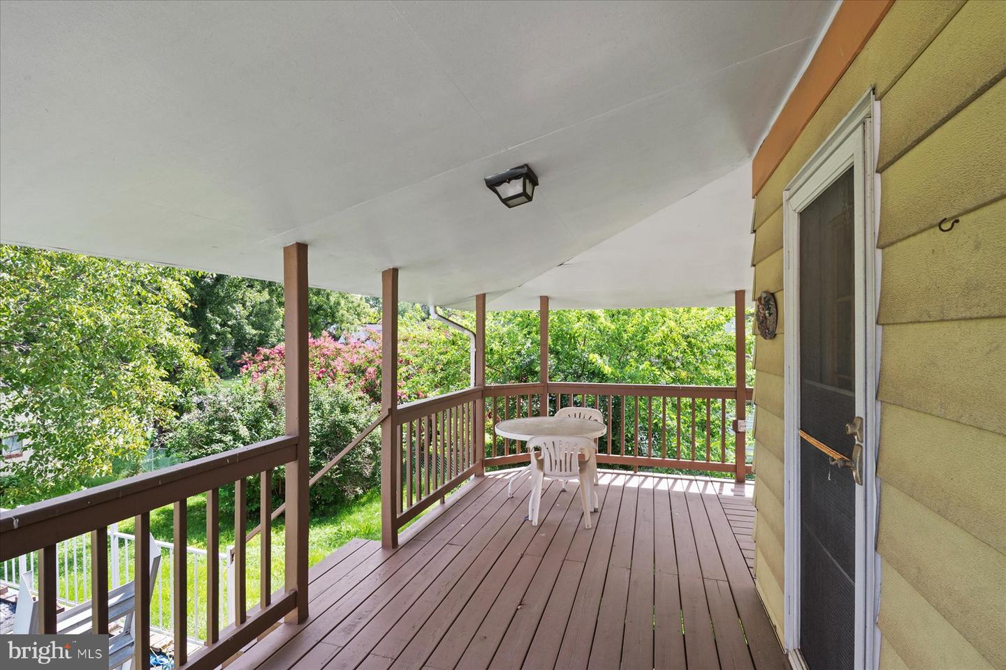 212 Charles St Property Photo 15