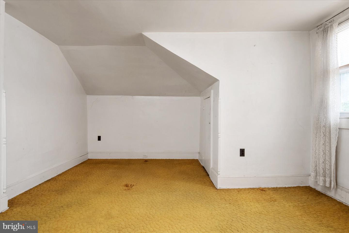 212 Charles St Property Photo 20