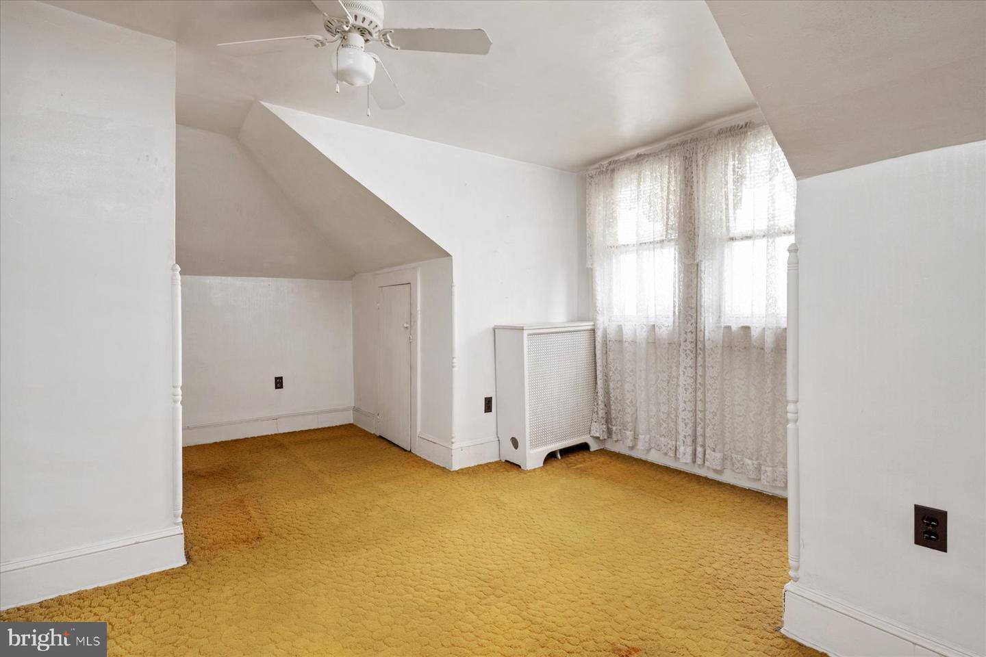 212 Charles St Property Photo 21