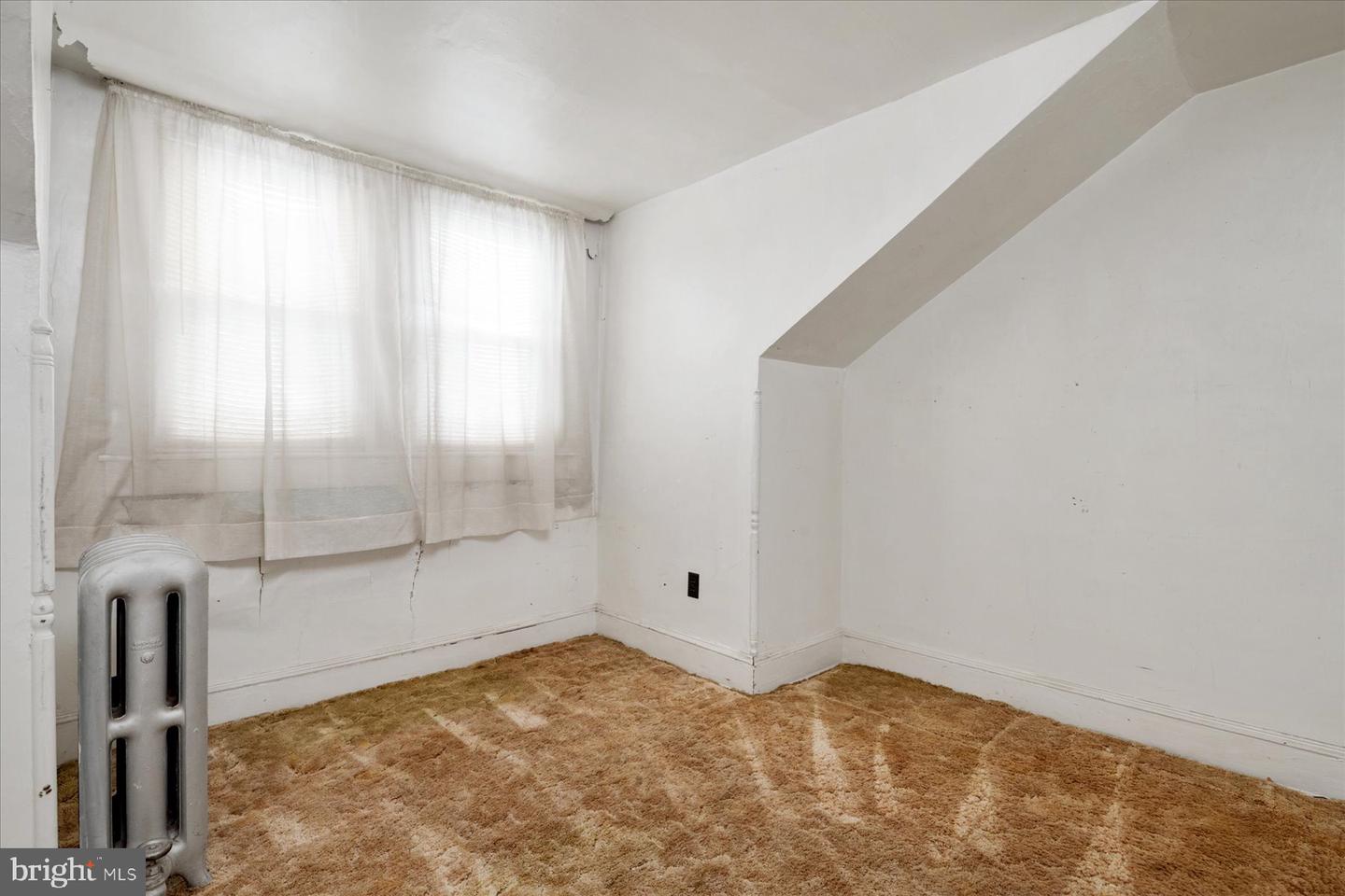 212 Charles St Property Photo 23
