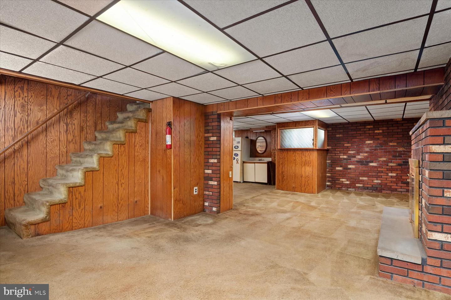 212 Charles St Property Photo 25