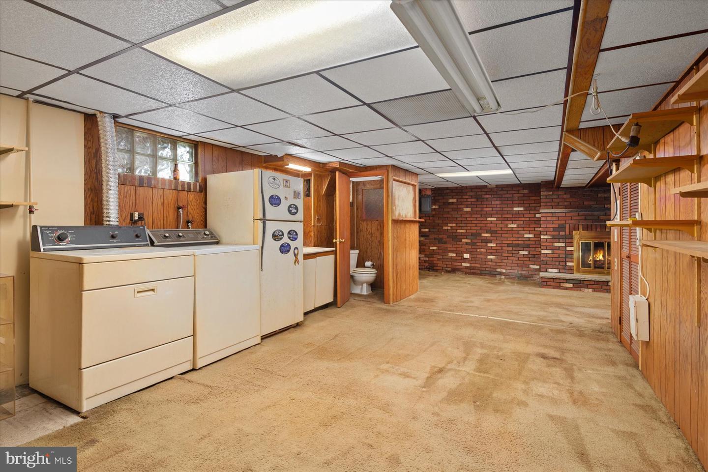 212 Charles St Property Photo 27
