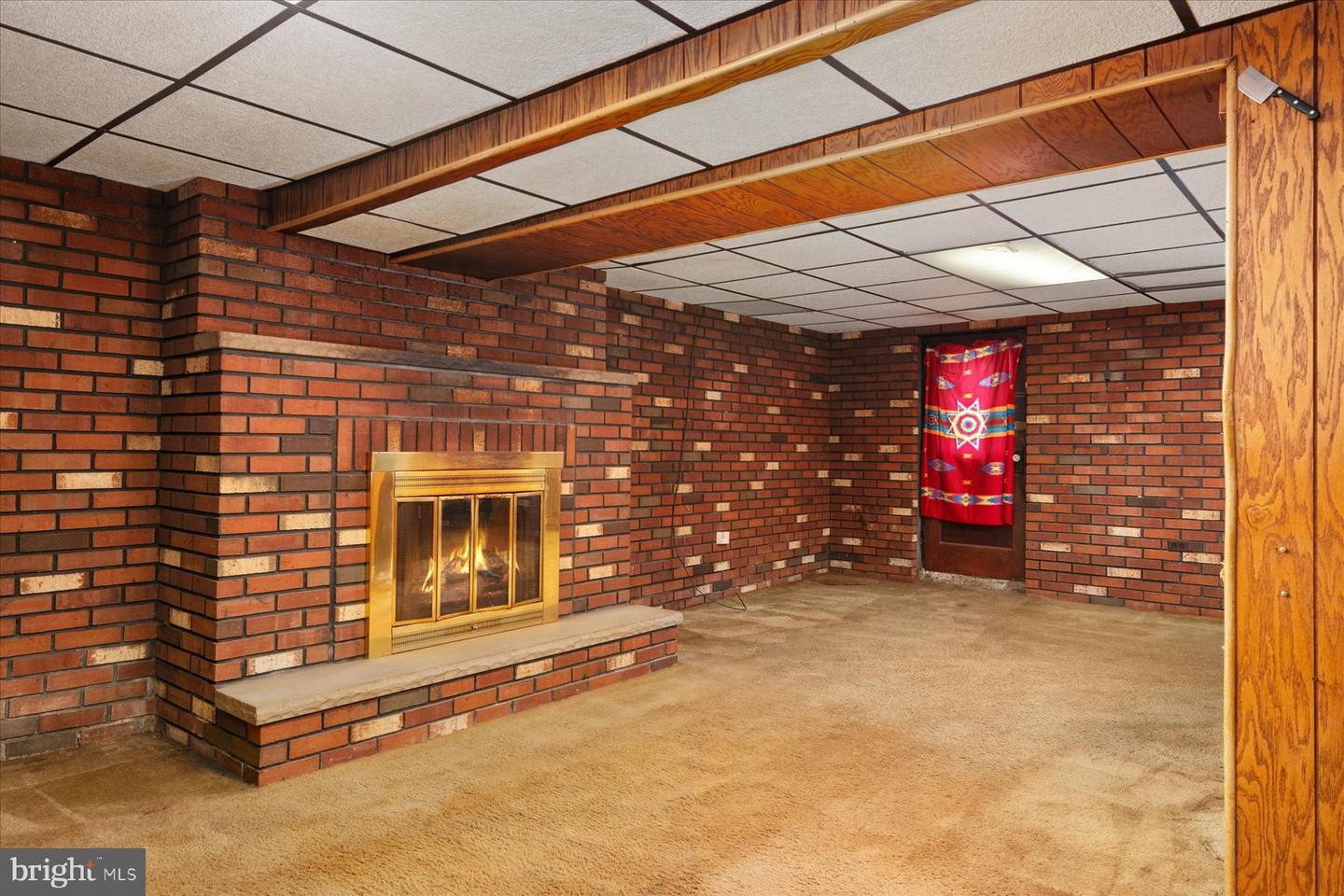 212 Charles St Property Photo 28