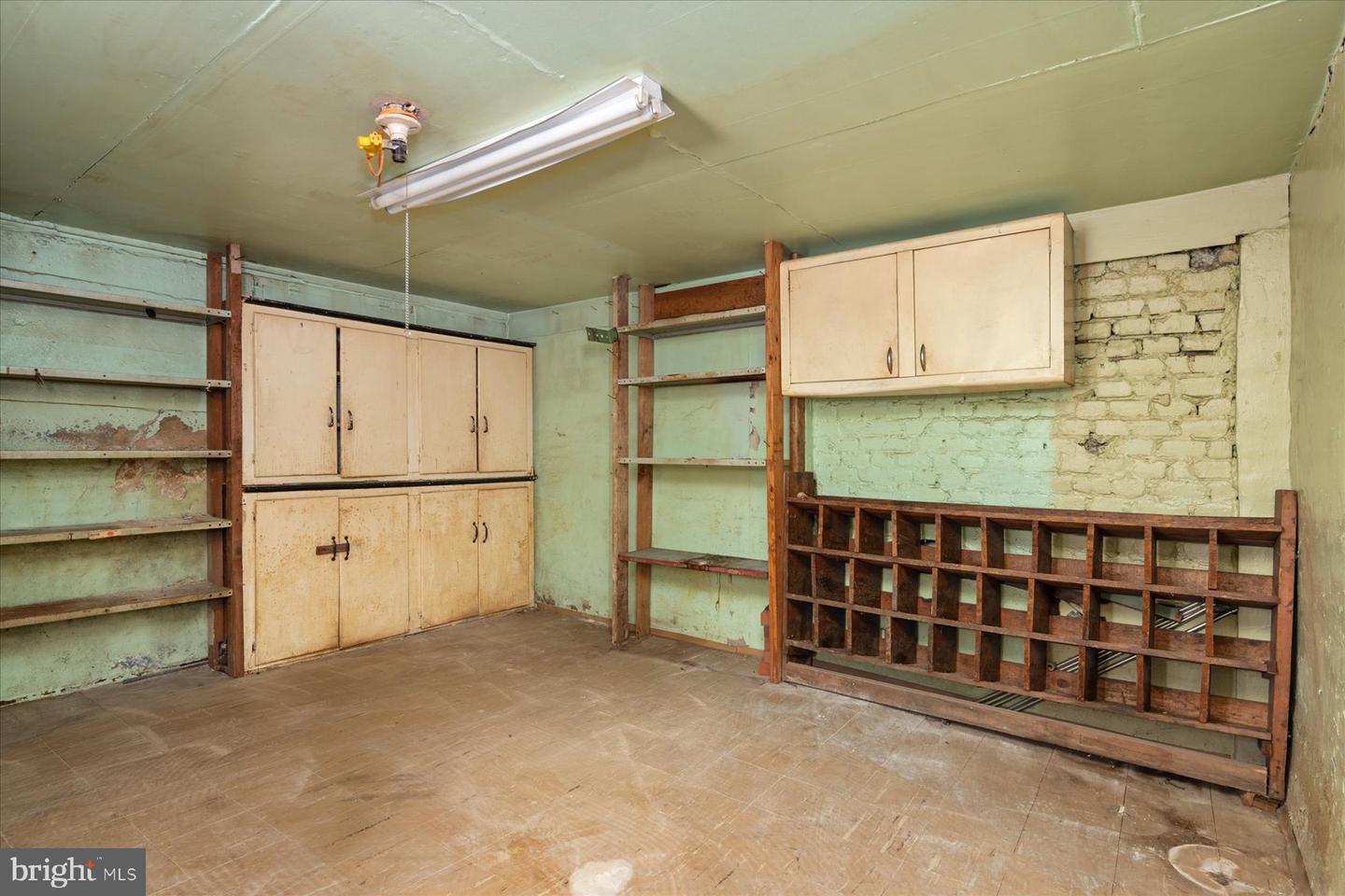 212 Charles St Property Photo 29
