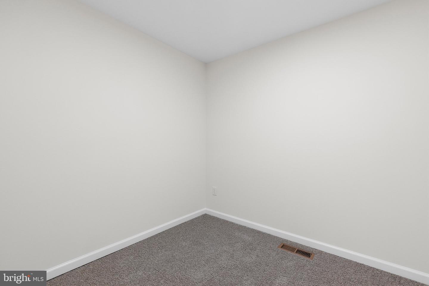 1019 Sunny Brook Dr Property Photo 12