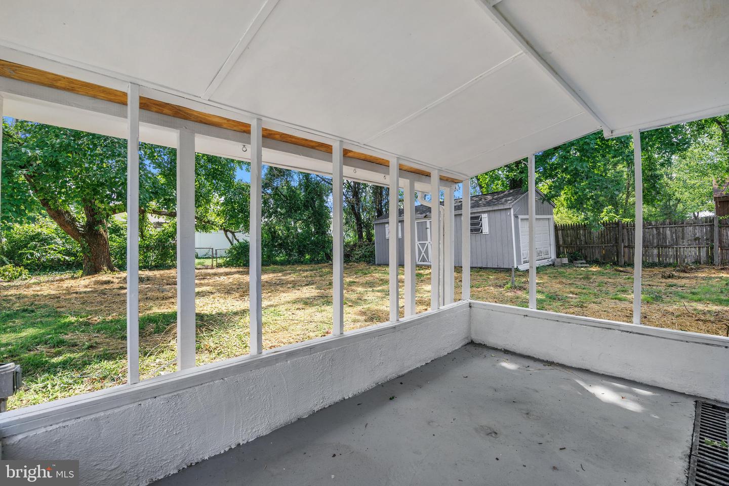 1561 Efford Rd Property Photo 29