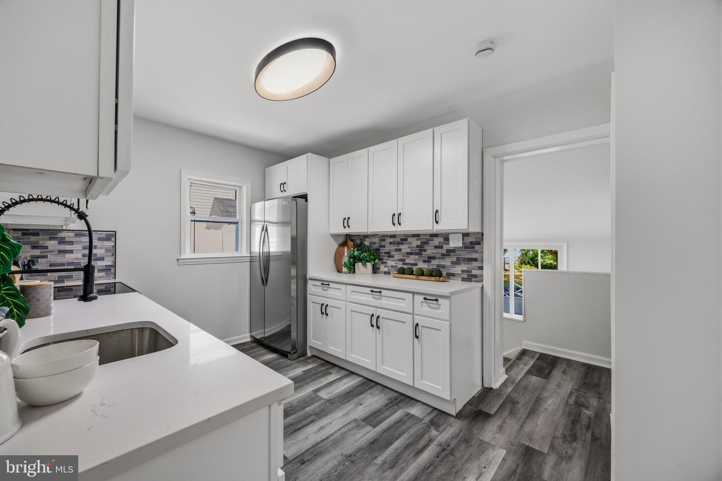 1561 Efford Rd Property Photo 44