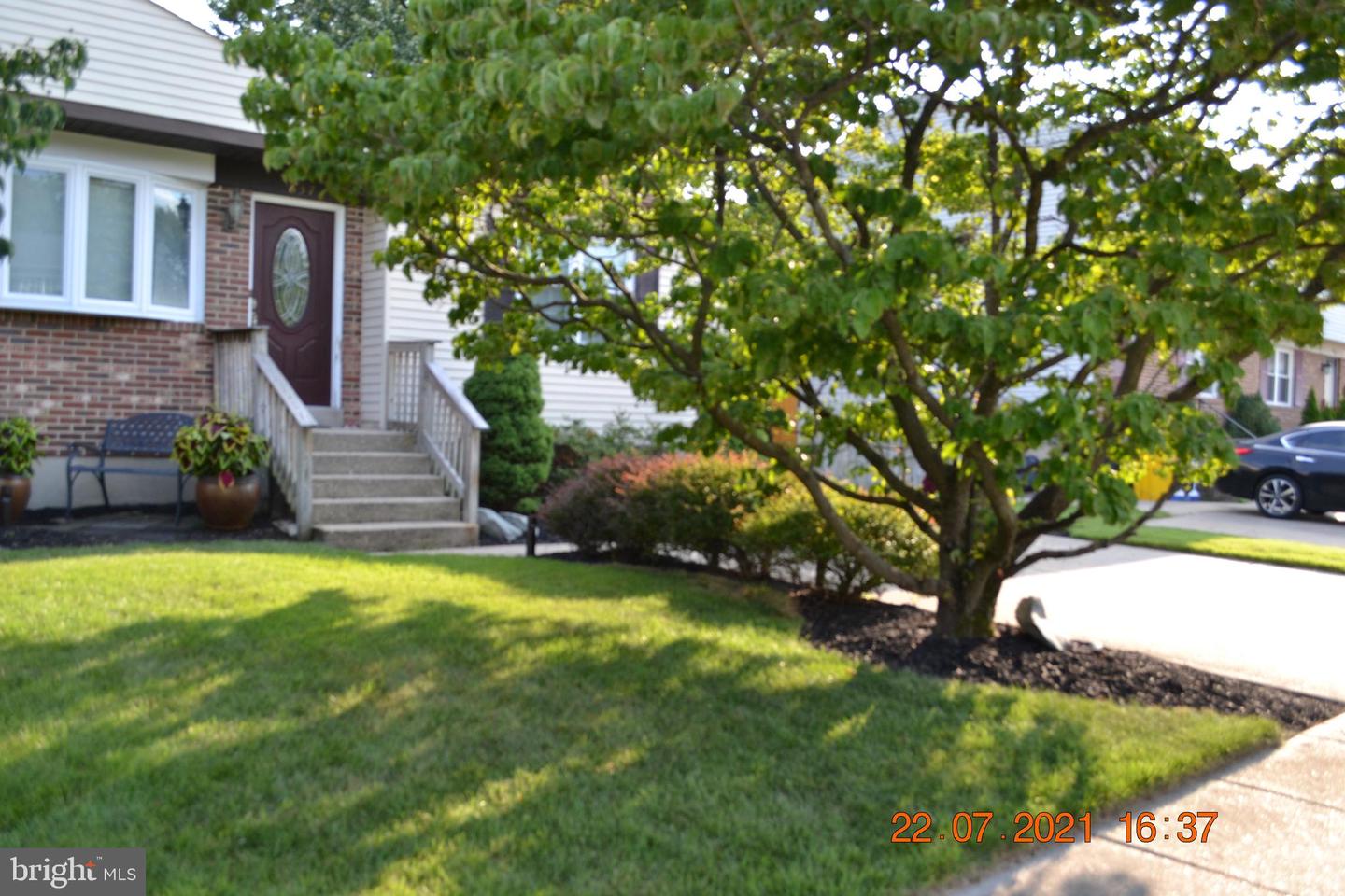 837 Turf Valley Dr Property Photo 2