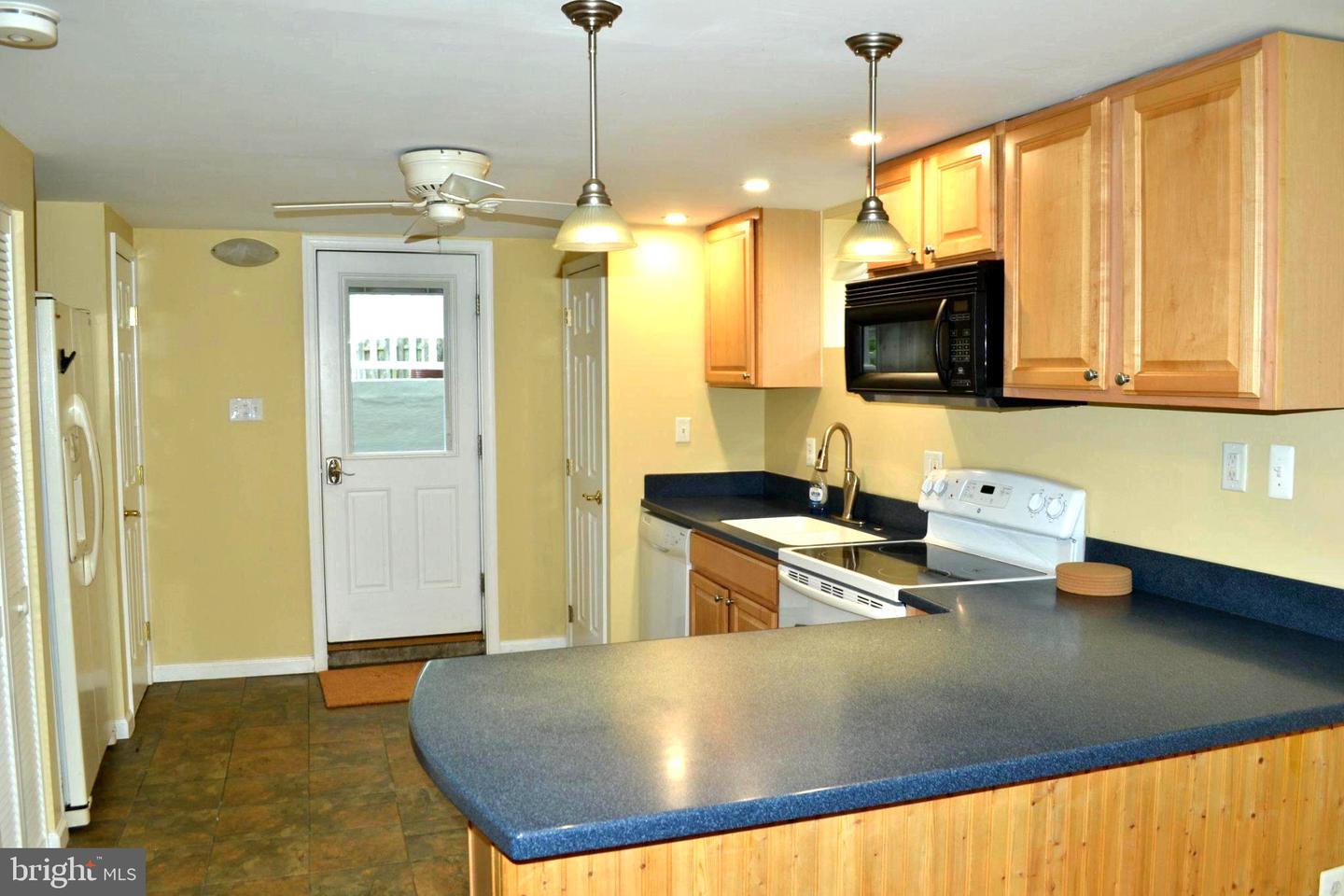 837 Turf Valley Dr Property Photo 8