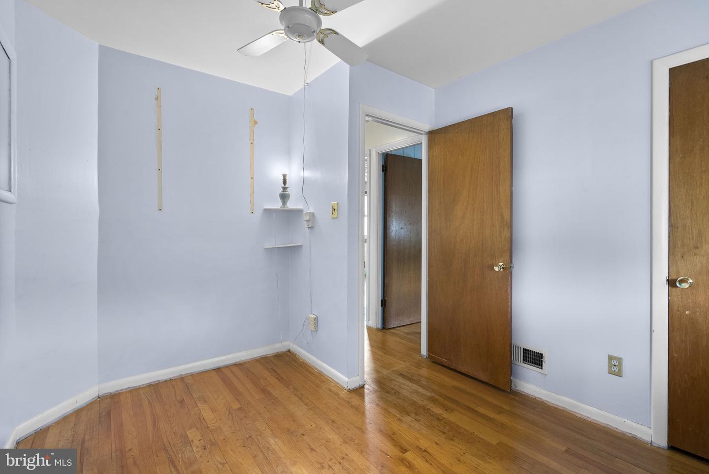 706 James Rd Property Photo 18
