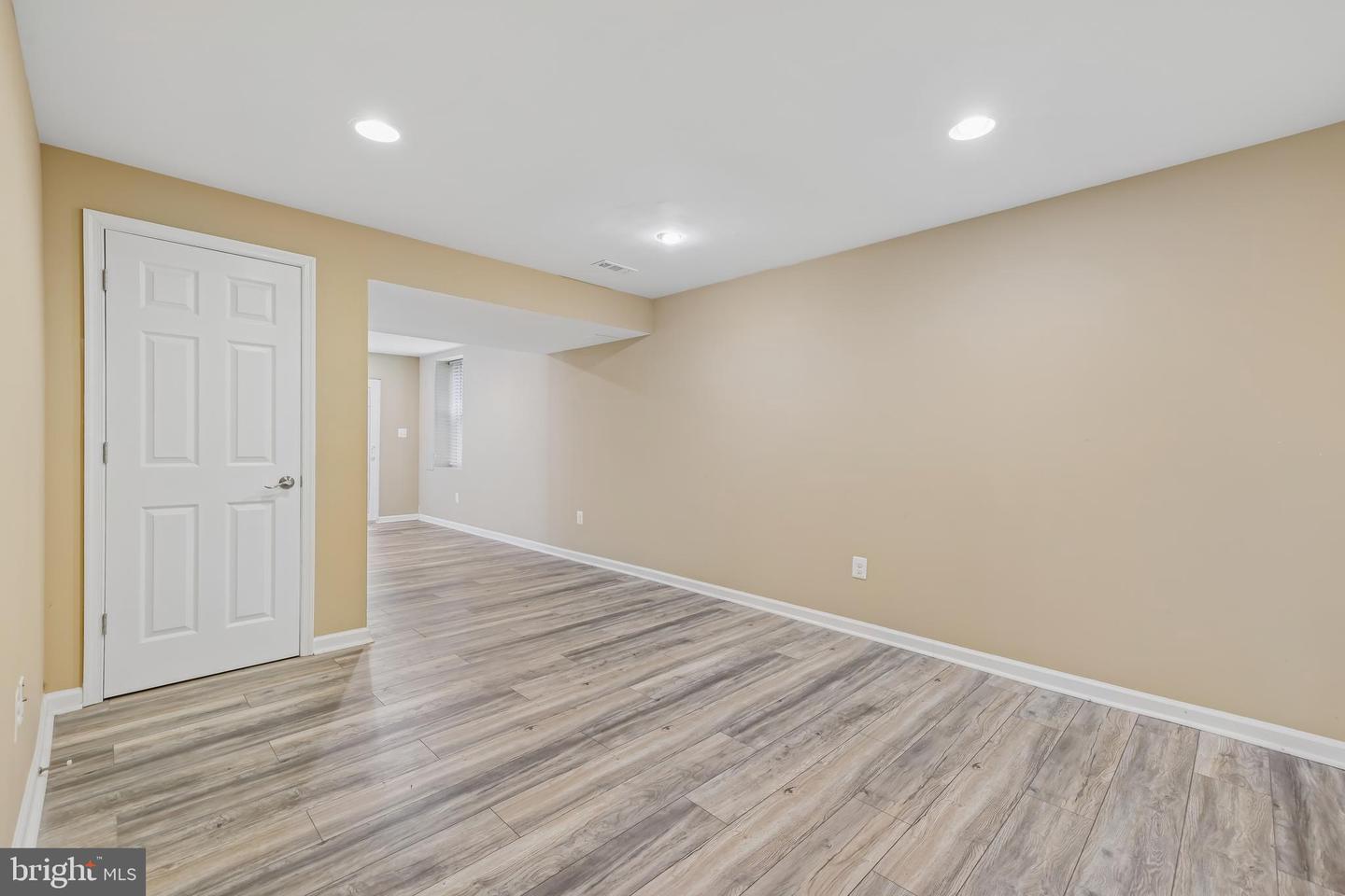 1866 Disney Estates Cir Property Photo 44