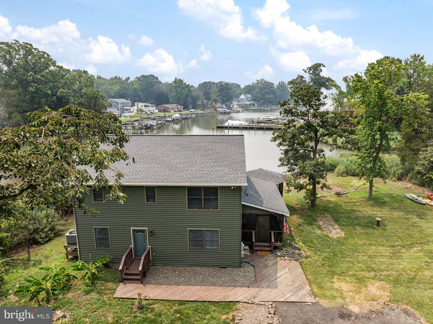 1241 Johnson Dr Property Photo 4