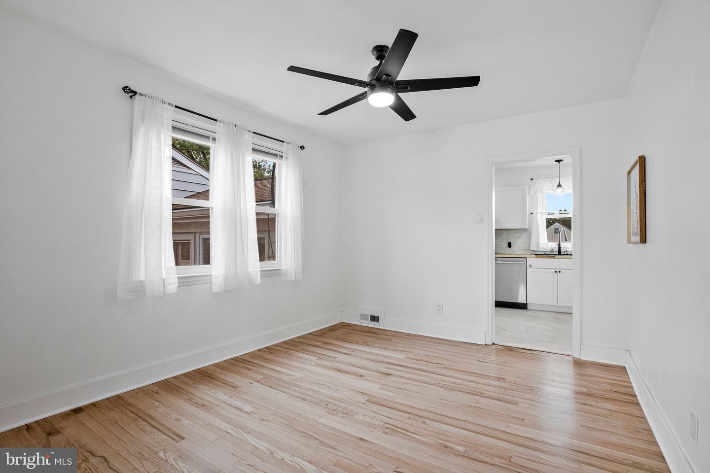 4 Hampton Rd Property Photo 4