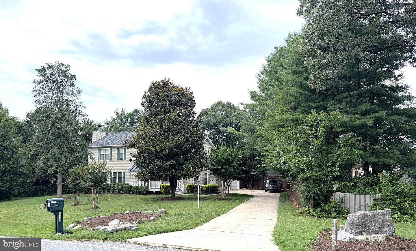 7918 Clark Station Rd Property Photo 2