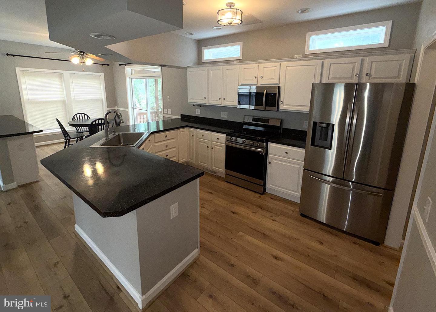 7918 Clark Station Rd Property Photo 5