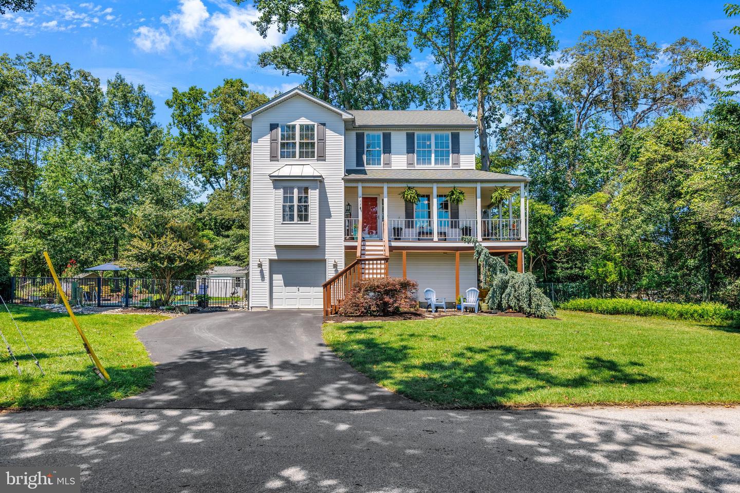 233 CIRCLE RD