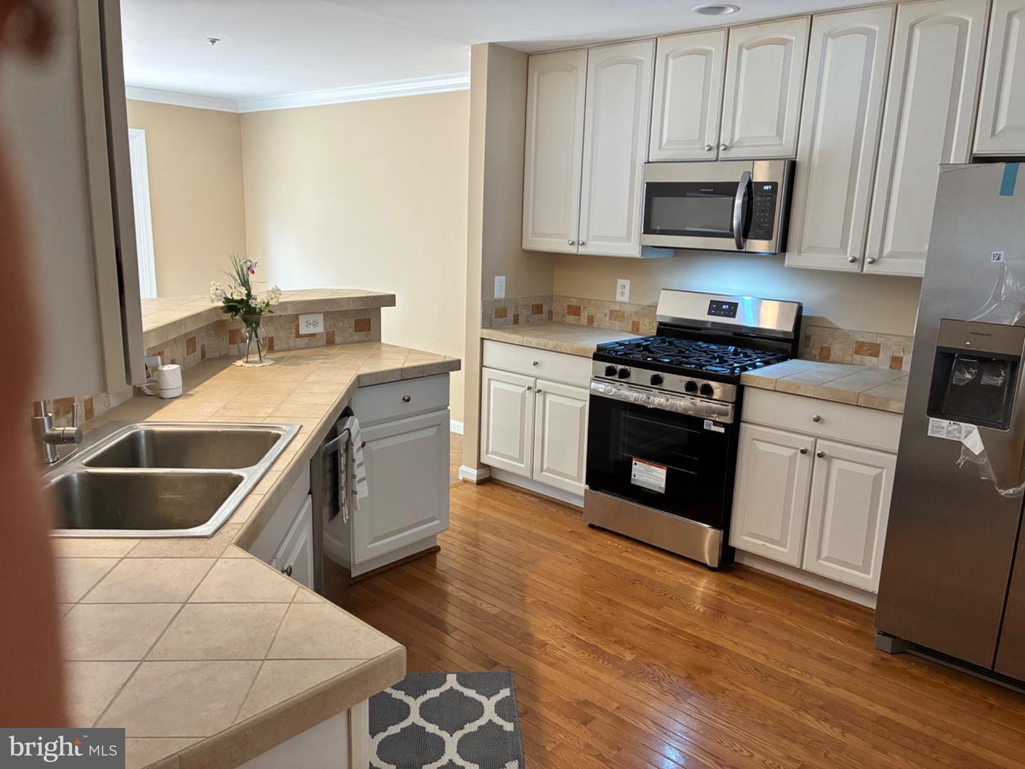1410 Peregrine Path Property Photo 6