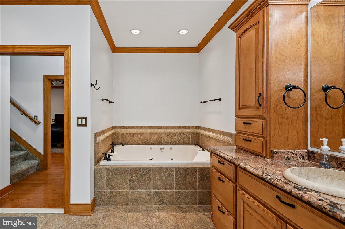 11 Walters Way Property Photo 45