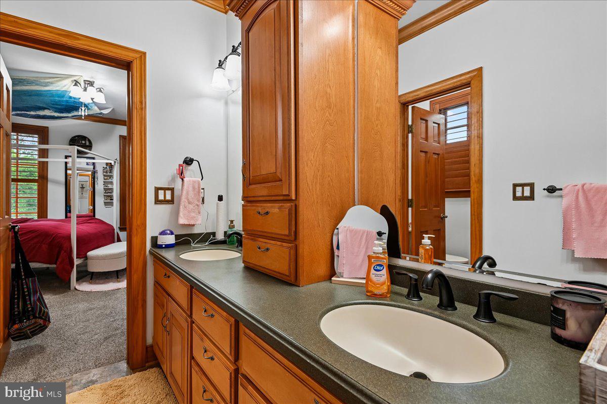 11 Walters Way Property Photo 64
