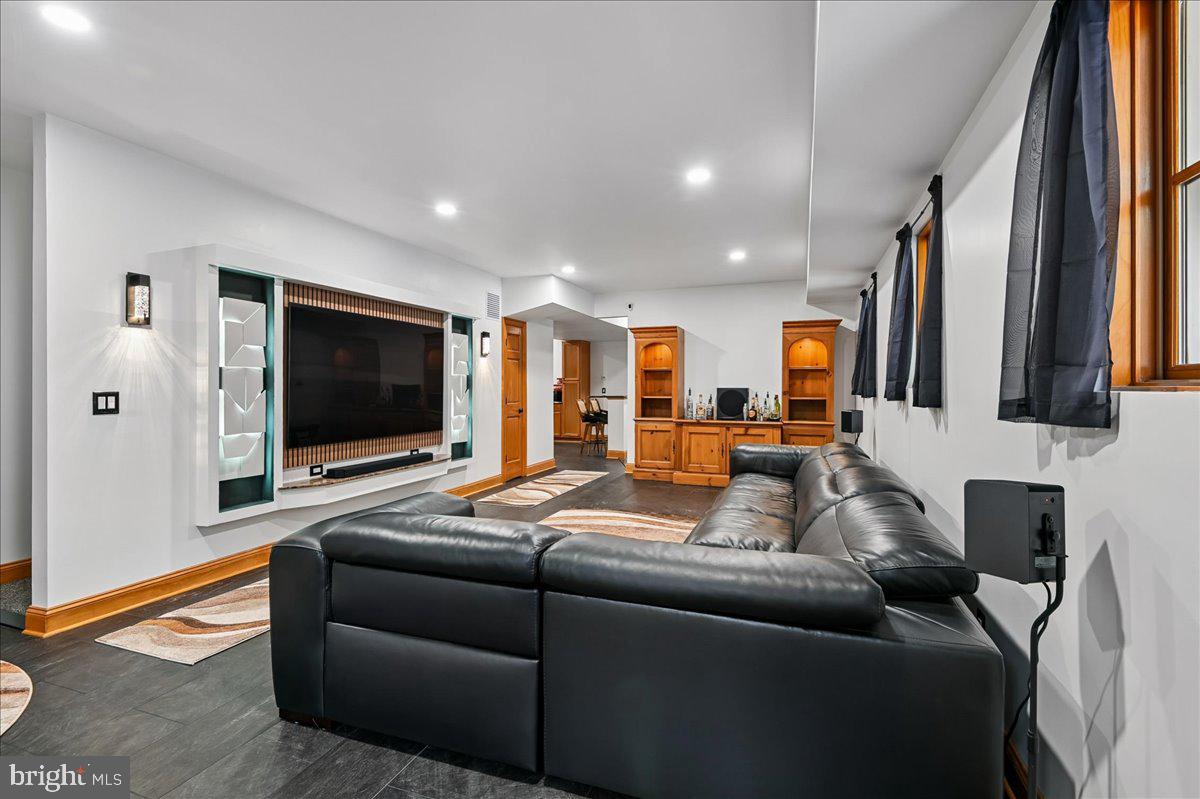 11 Walters Way Property Photo 68