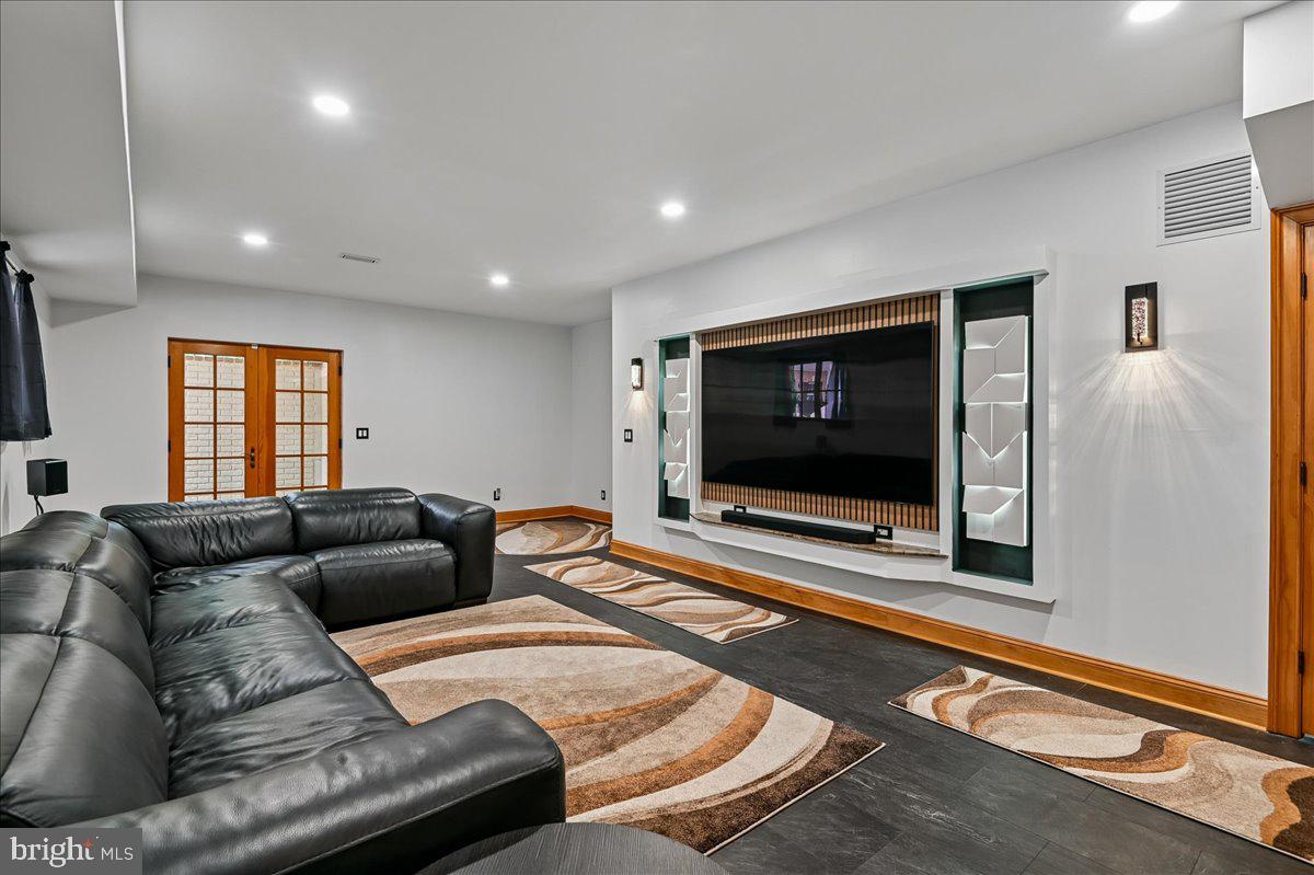 11 Walters Way Property Photo 69