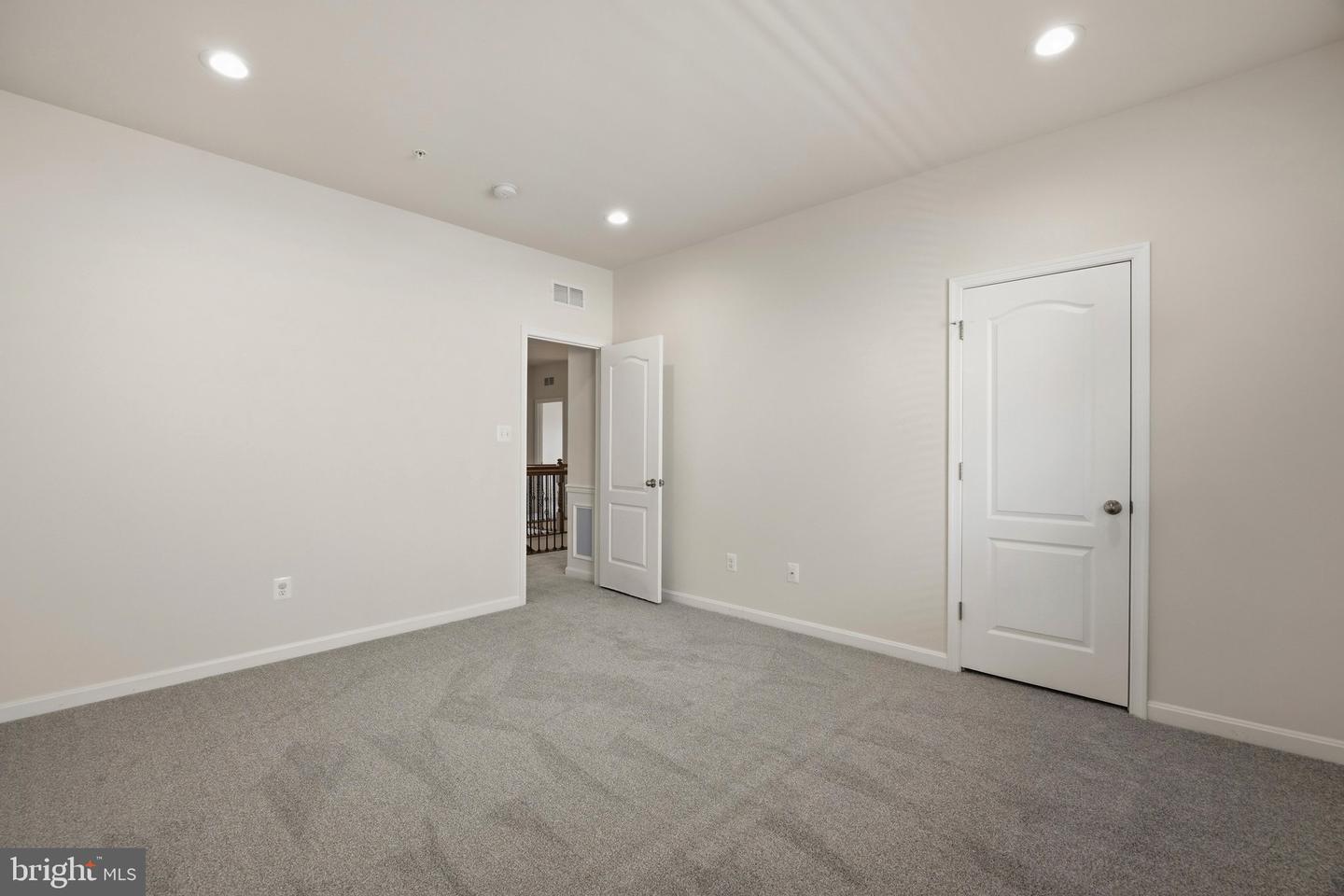 7976 Meridian Dr Property Photo 37
