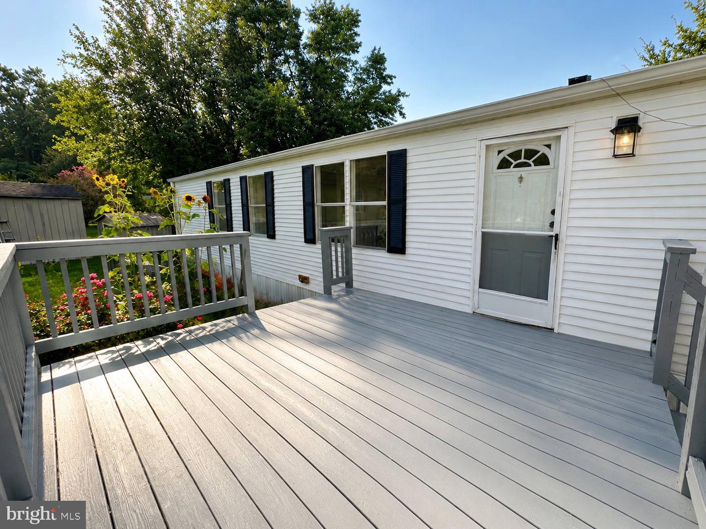 114 Berts Dr Property Photo 2