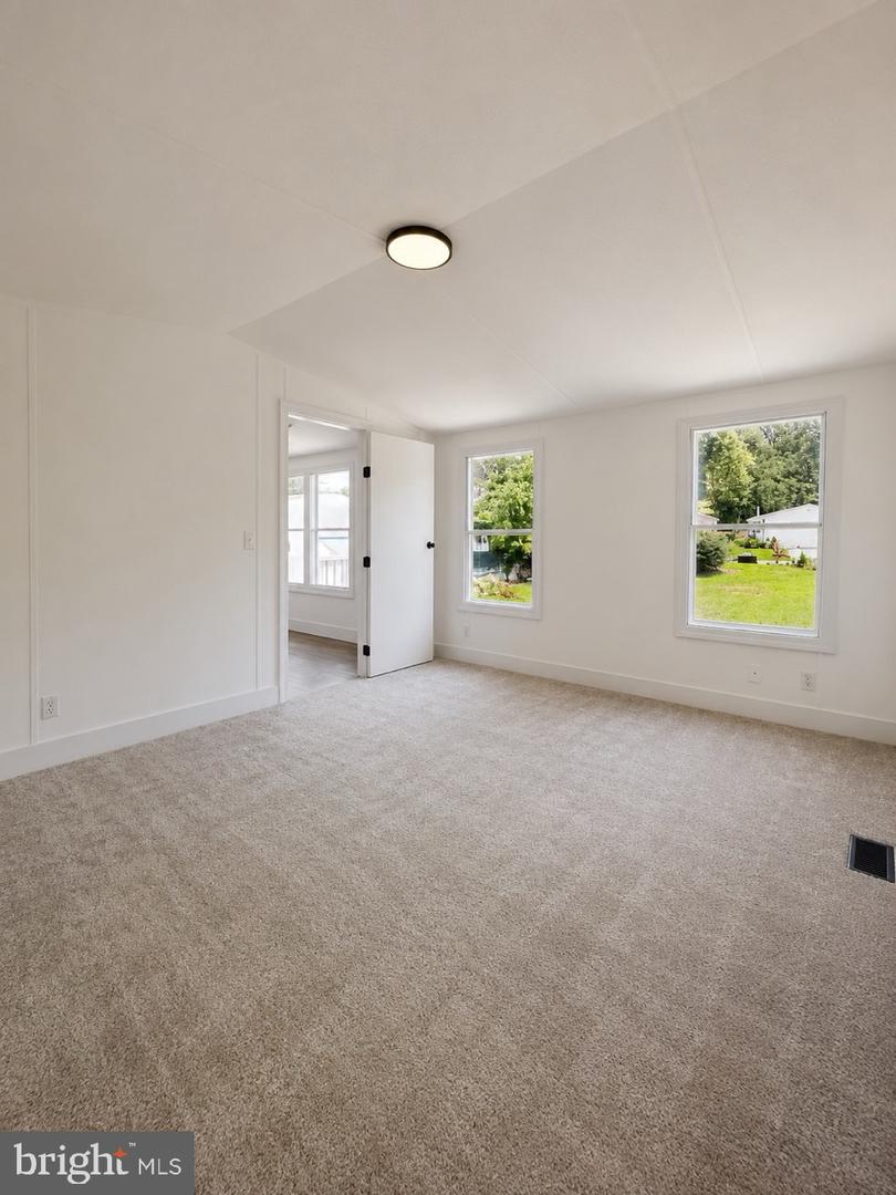 114 Berts Dr Property Photo 22
