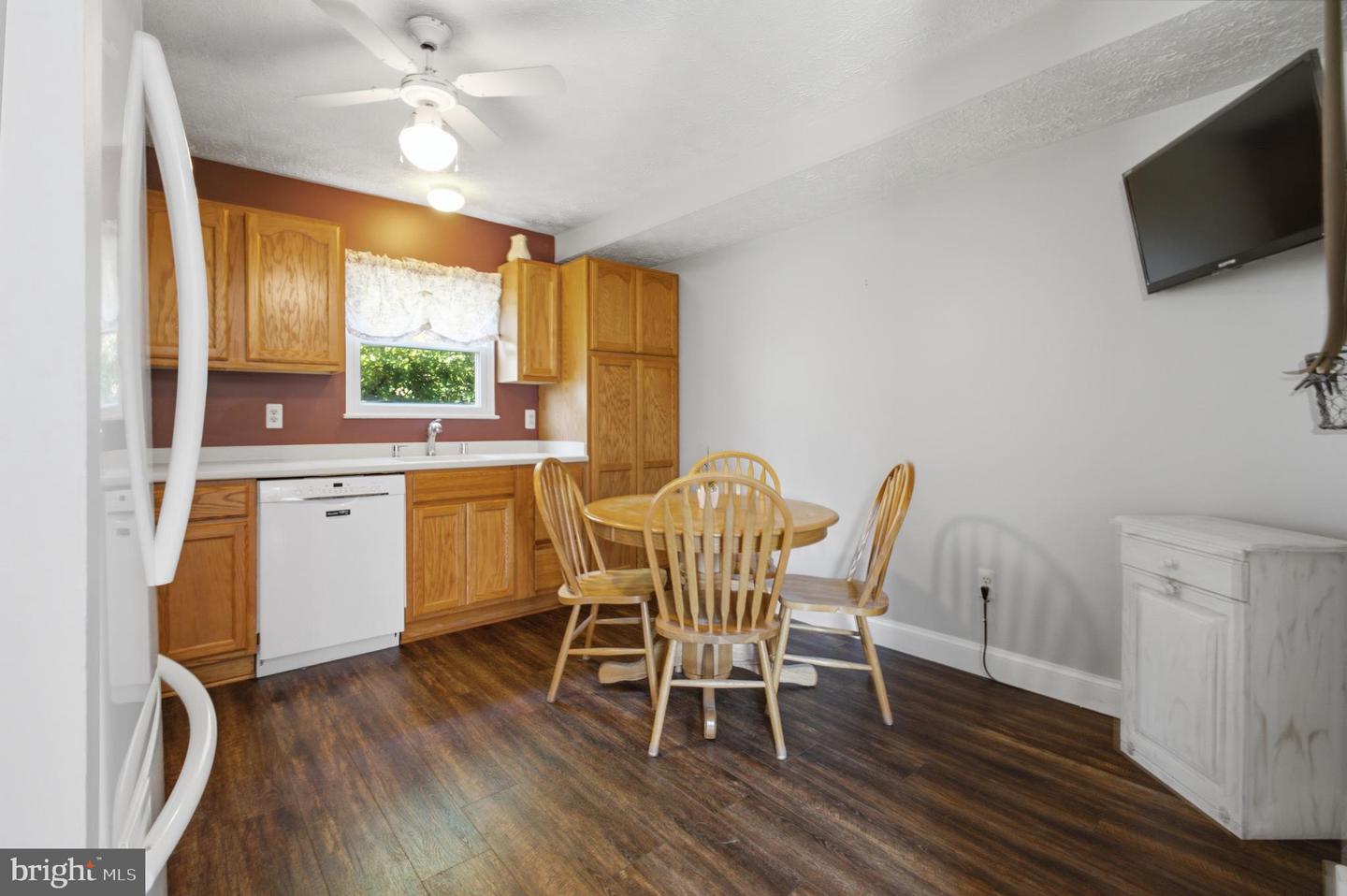 7946 Royal Mint Pl Property Photo 9