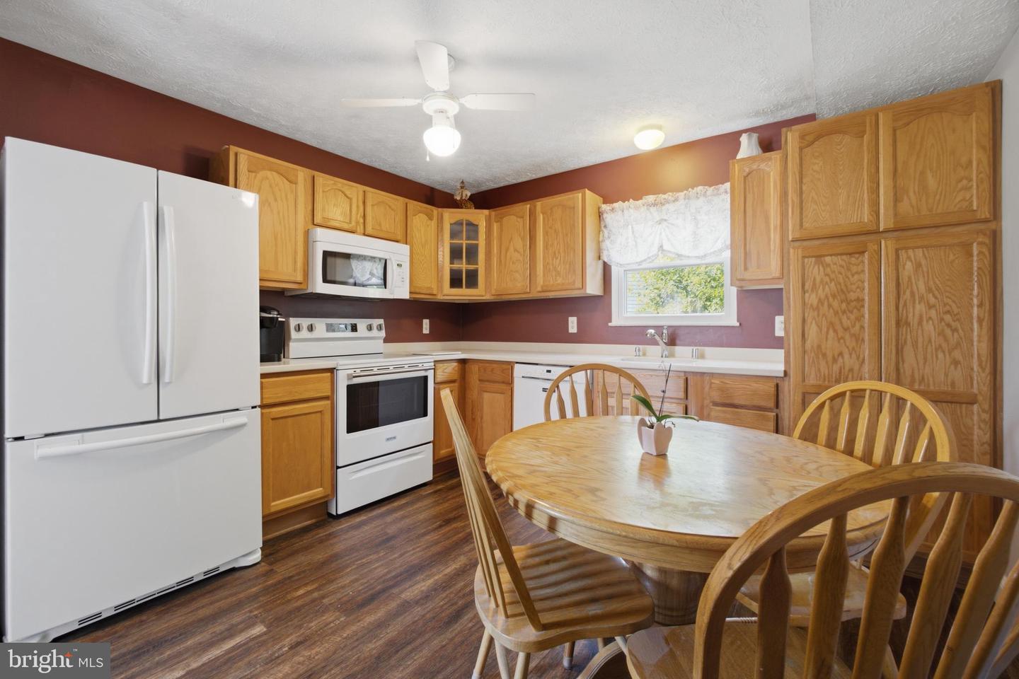7946 Royal Mint Pl Property Photo 10
