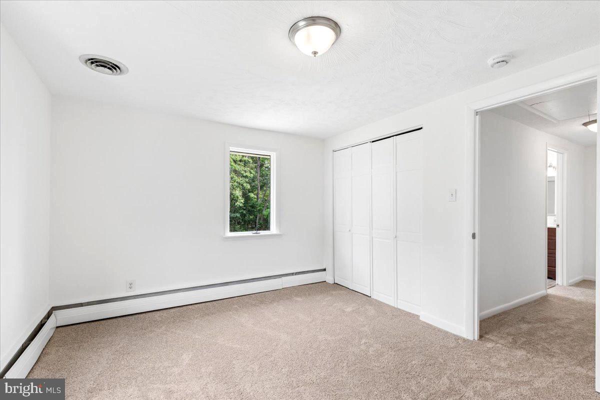 423 Shetlands Ln Property Photo 18