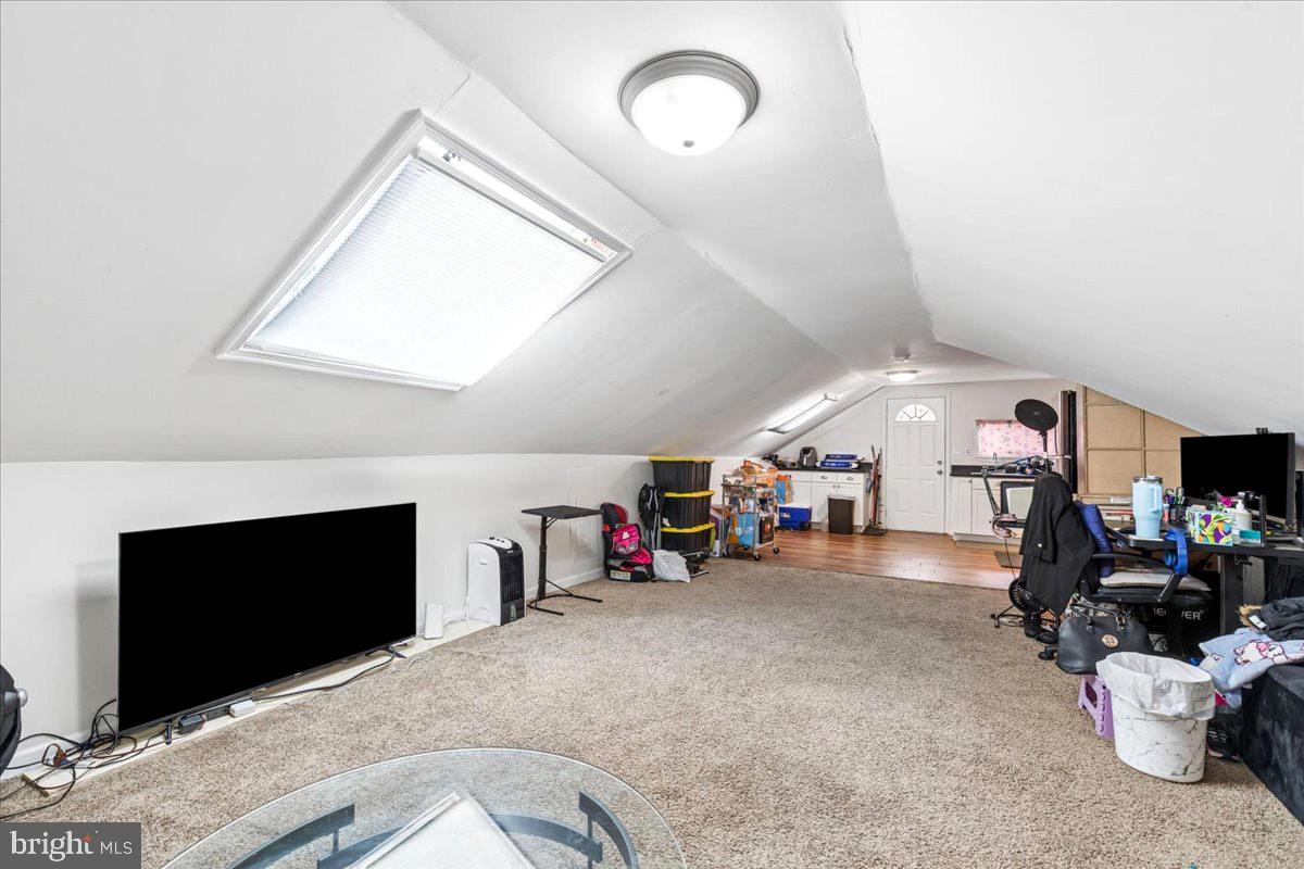 423 Shetlands Ln Property Photo 24