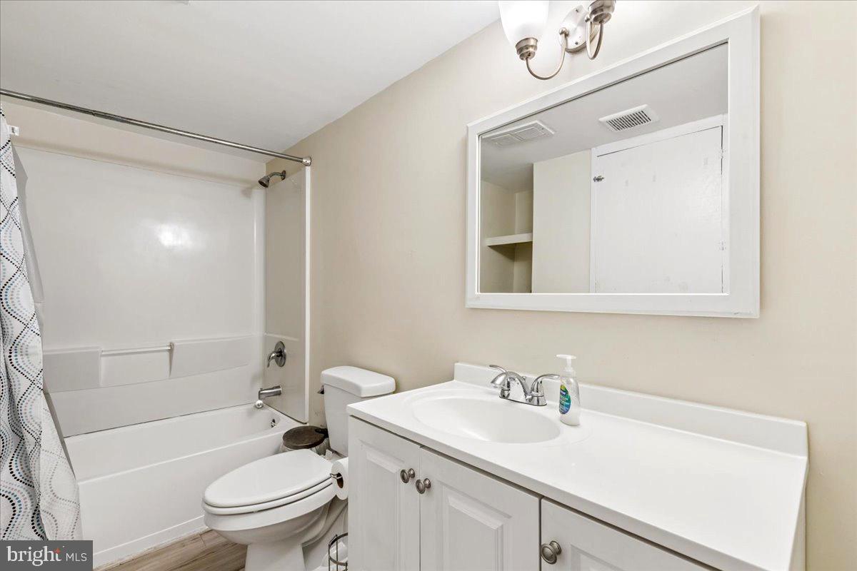 423 Shetlands Ln Property Photo 26