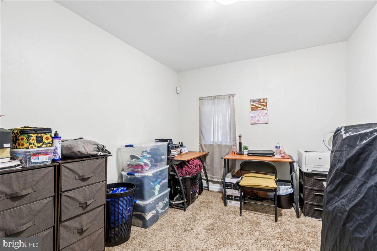 423 Shetlands Ln Property Photo 28