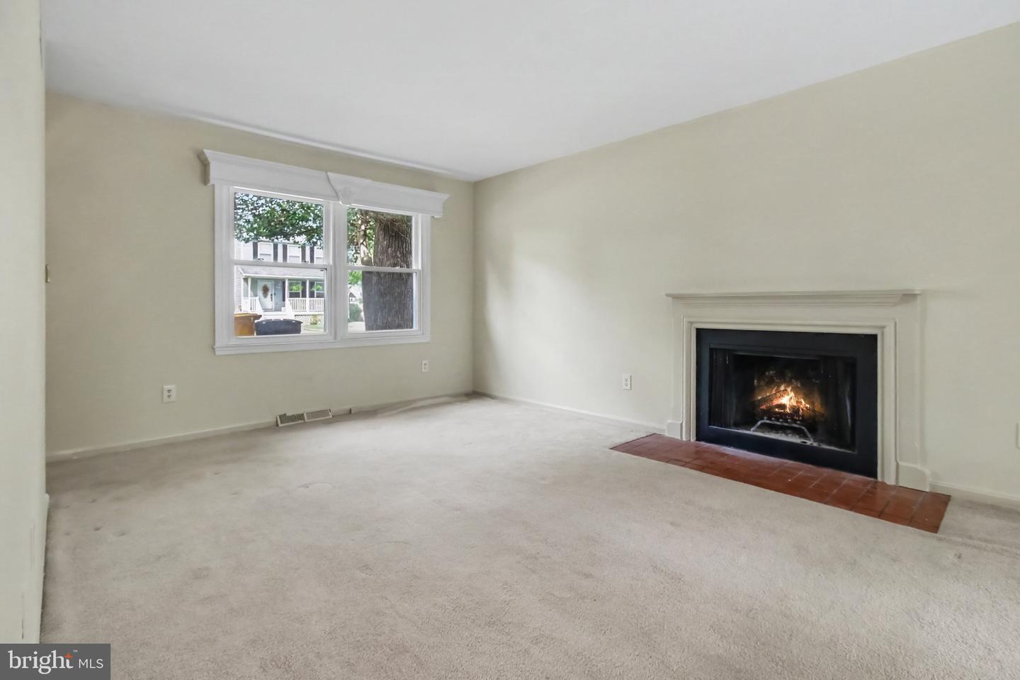 2110 Shore Dr Property Photo 7