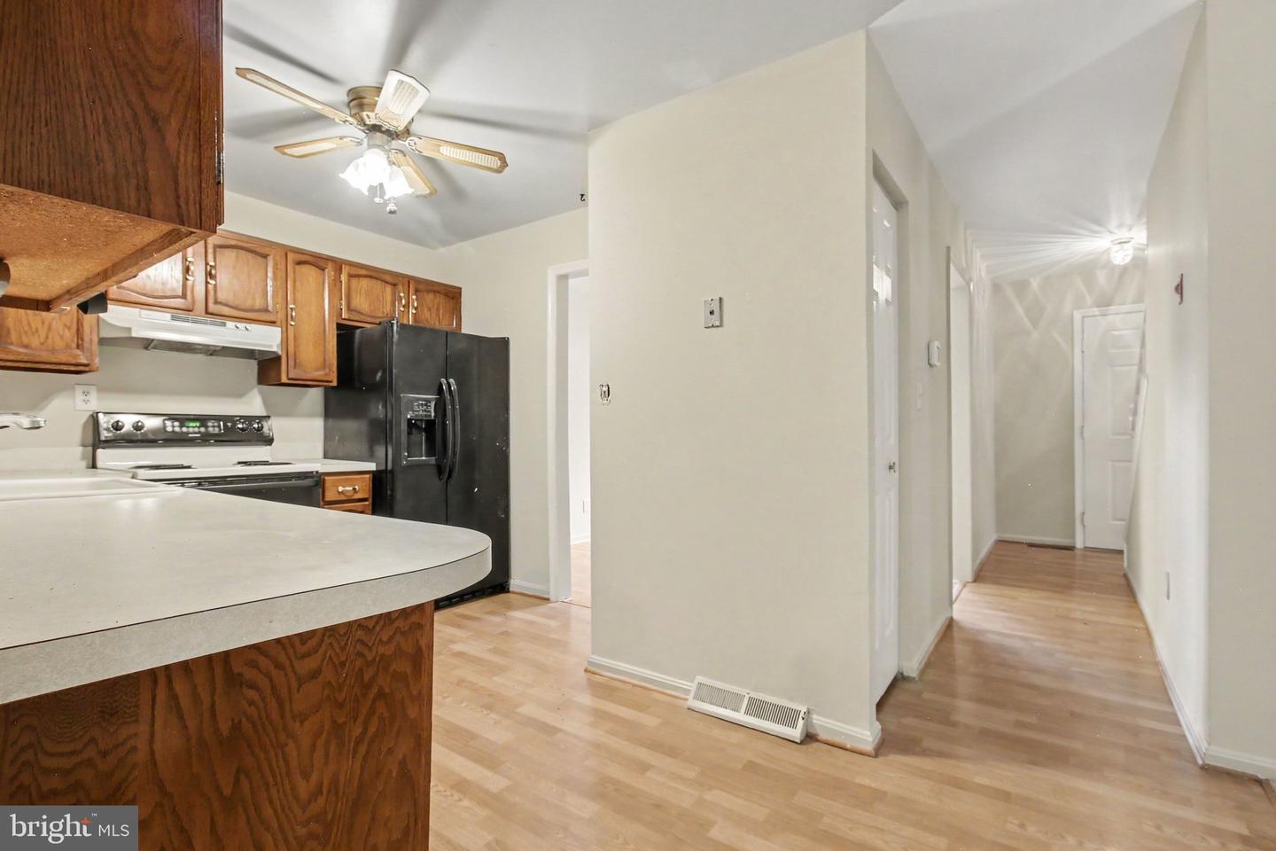 2110 Shore Dr Property Photo 8