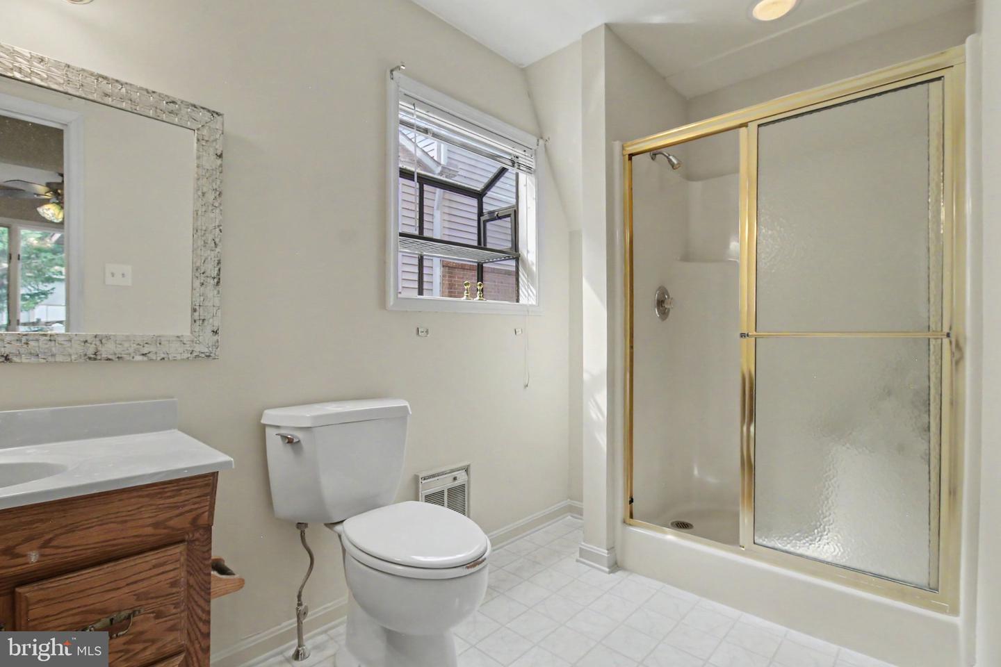 2110 Shore Dr Property Photo 13