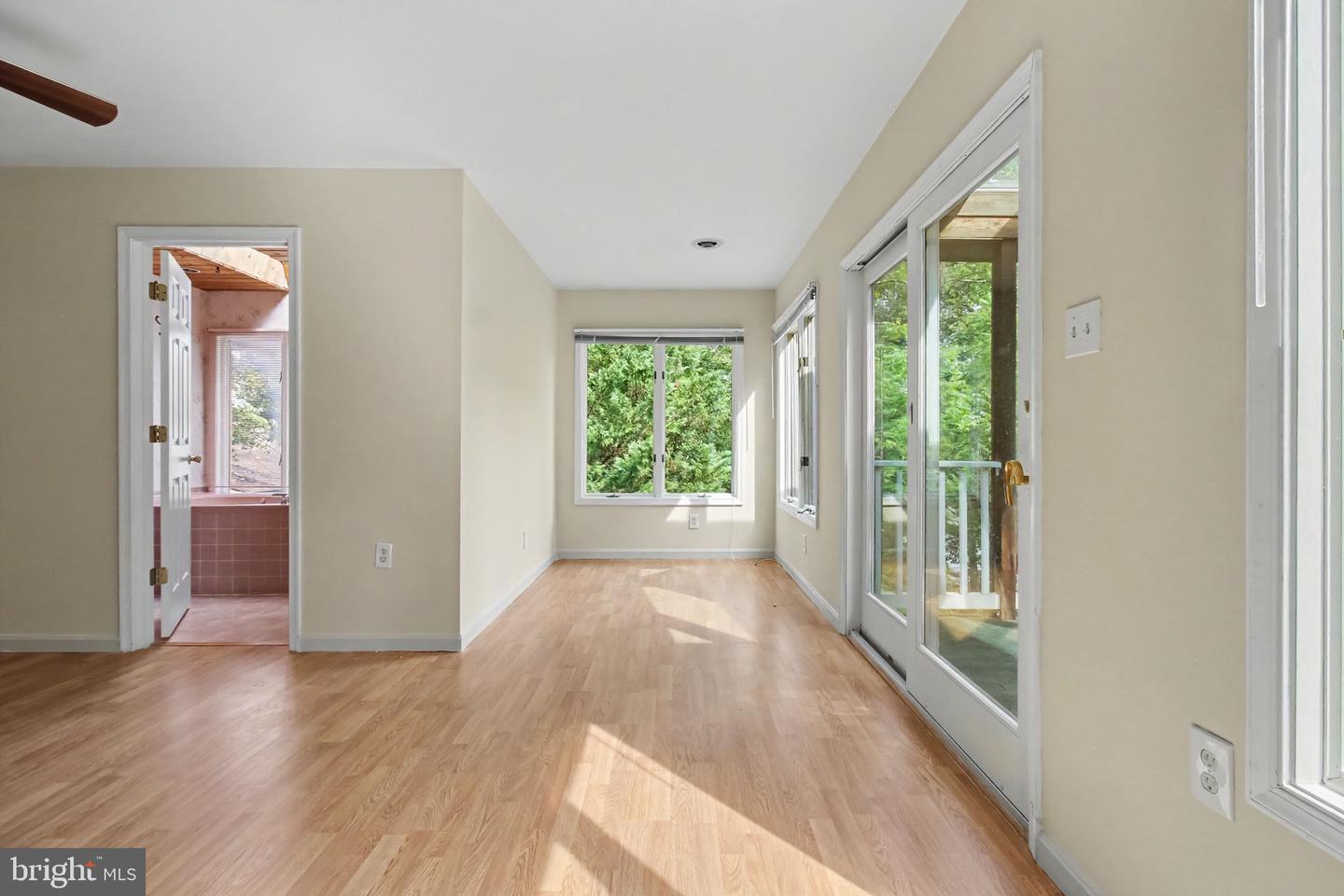 2110 Shore Dr Property Photo 17
