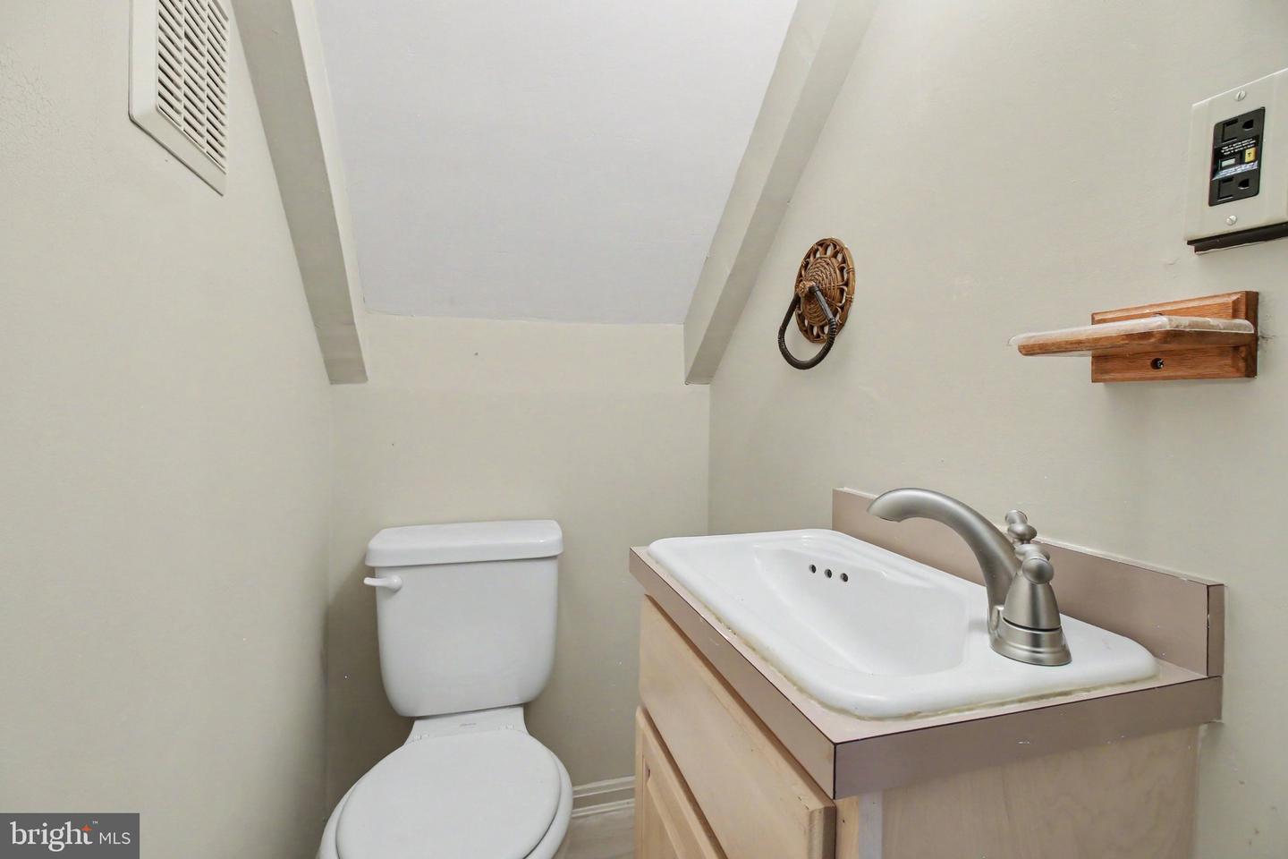 2110 Shore Dr Property Photo 34