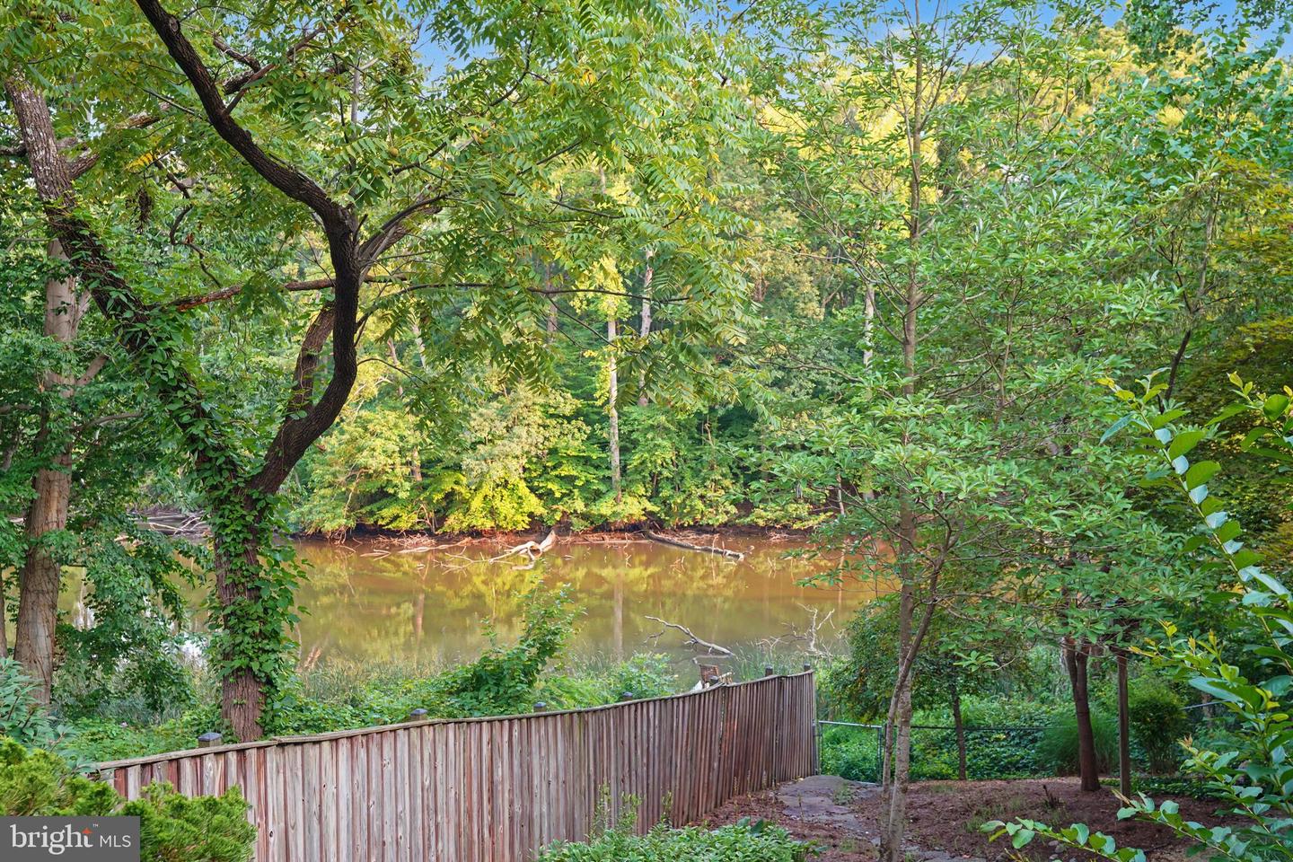 2110 Shore Dr Property Photo 39